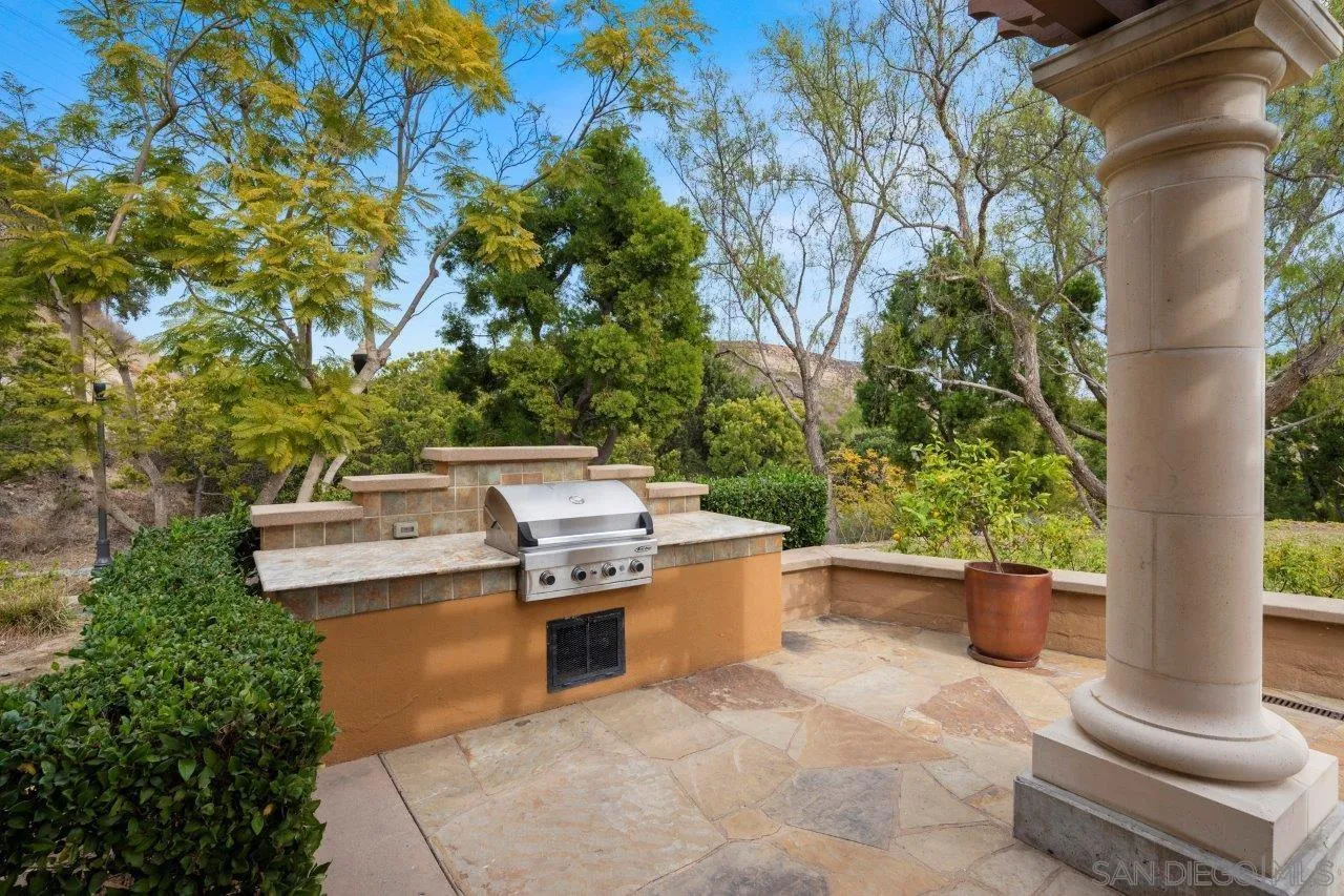 https://cdn.realtyfeed.com/cdn/127/250045058/5f01dff252badd8c7e8c8aa907b1b783.webp