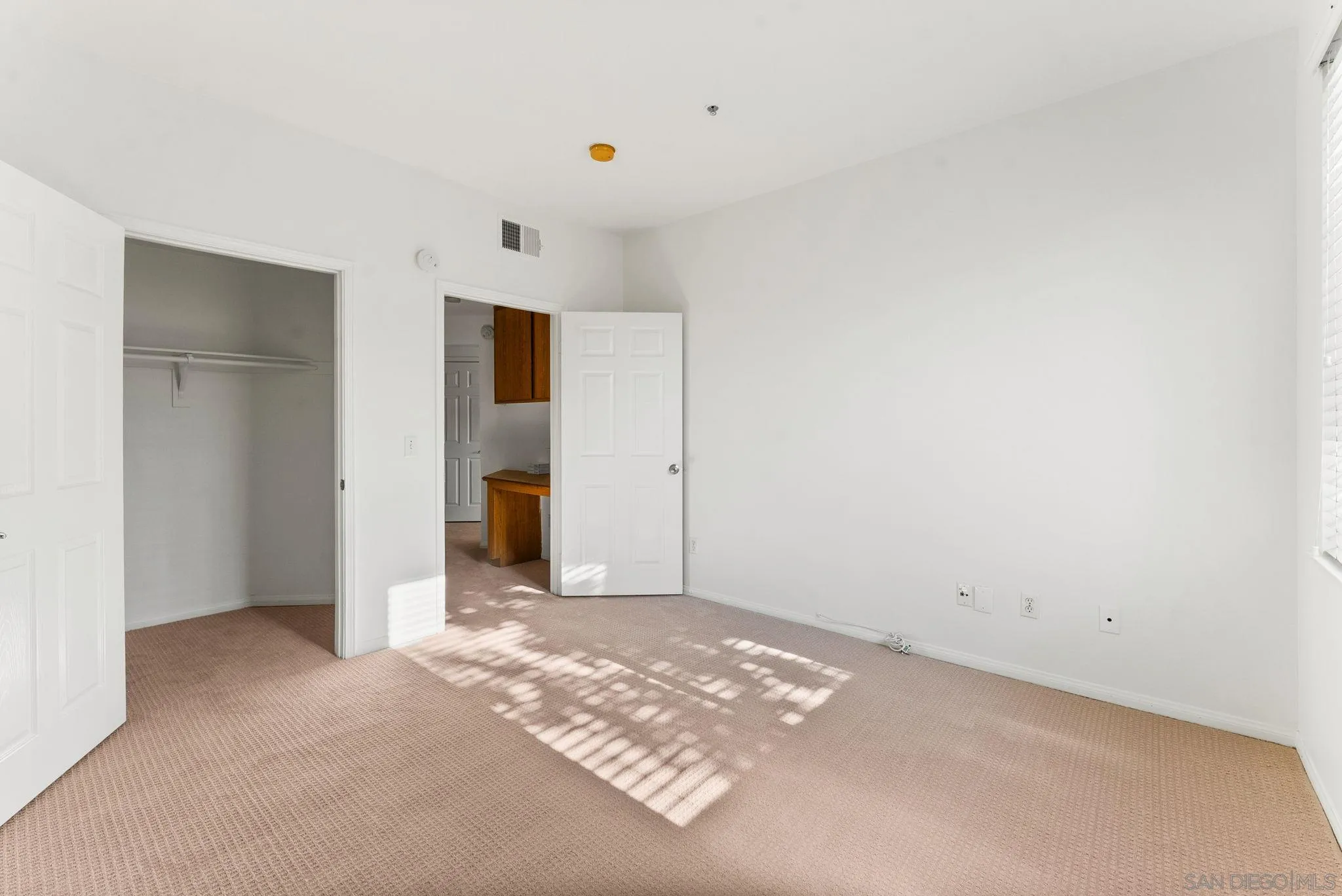 Photo #18: 250045072 Listing: Photo #18