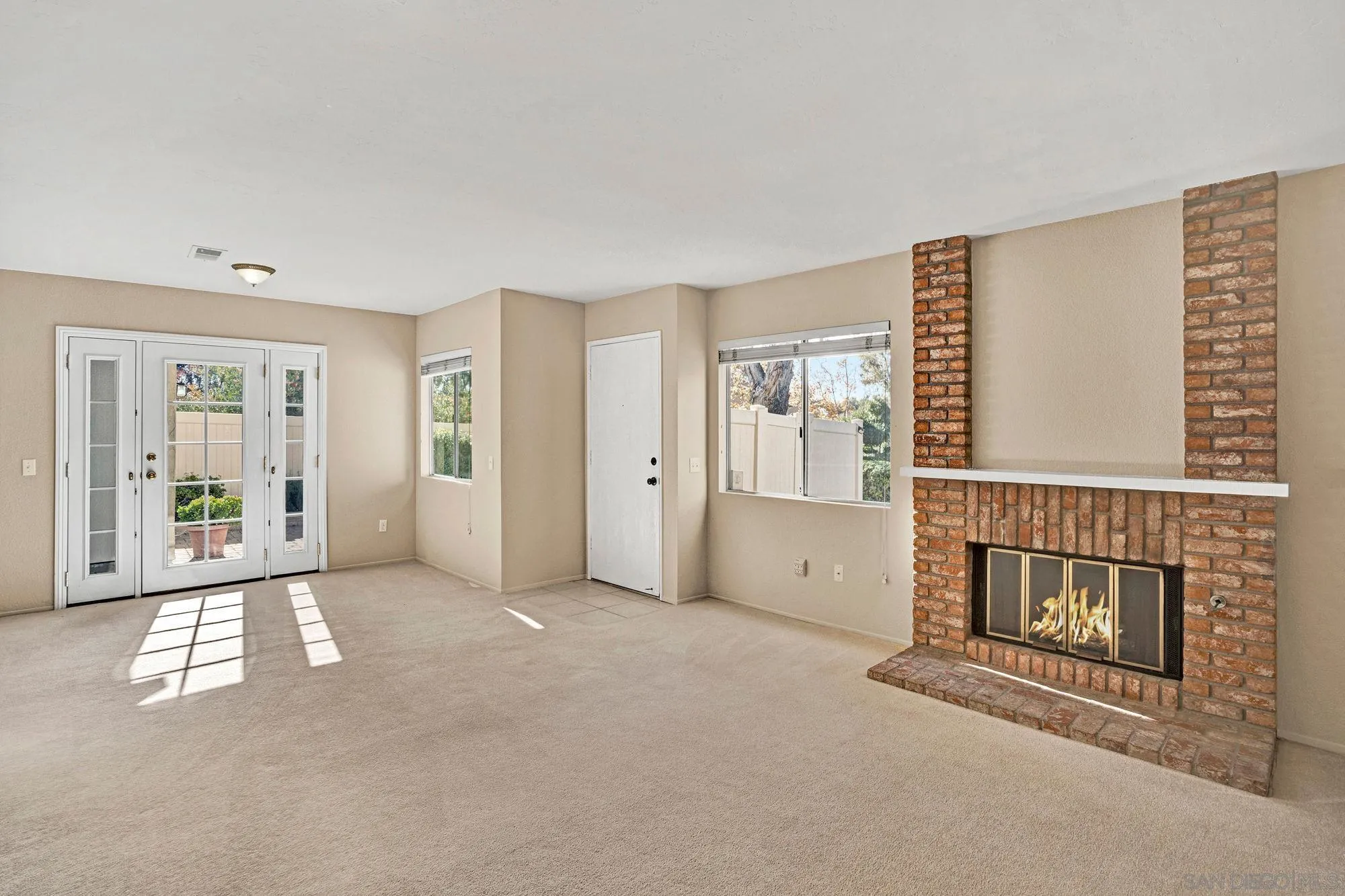 Photo #4: 250045079 Listing: Photo #4