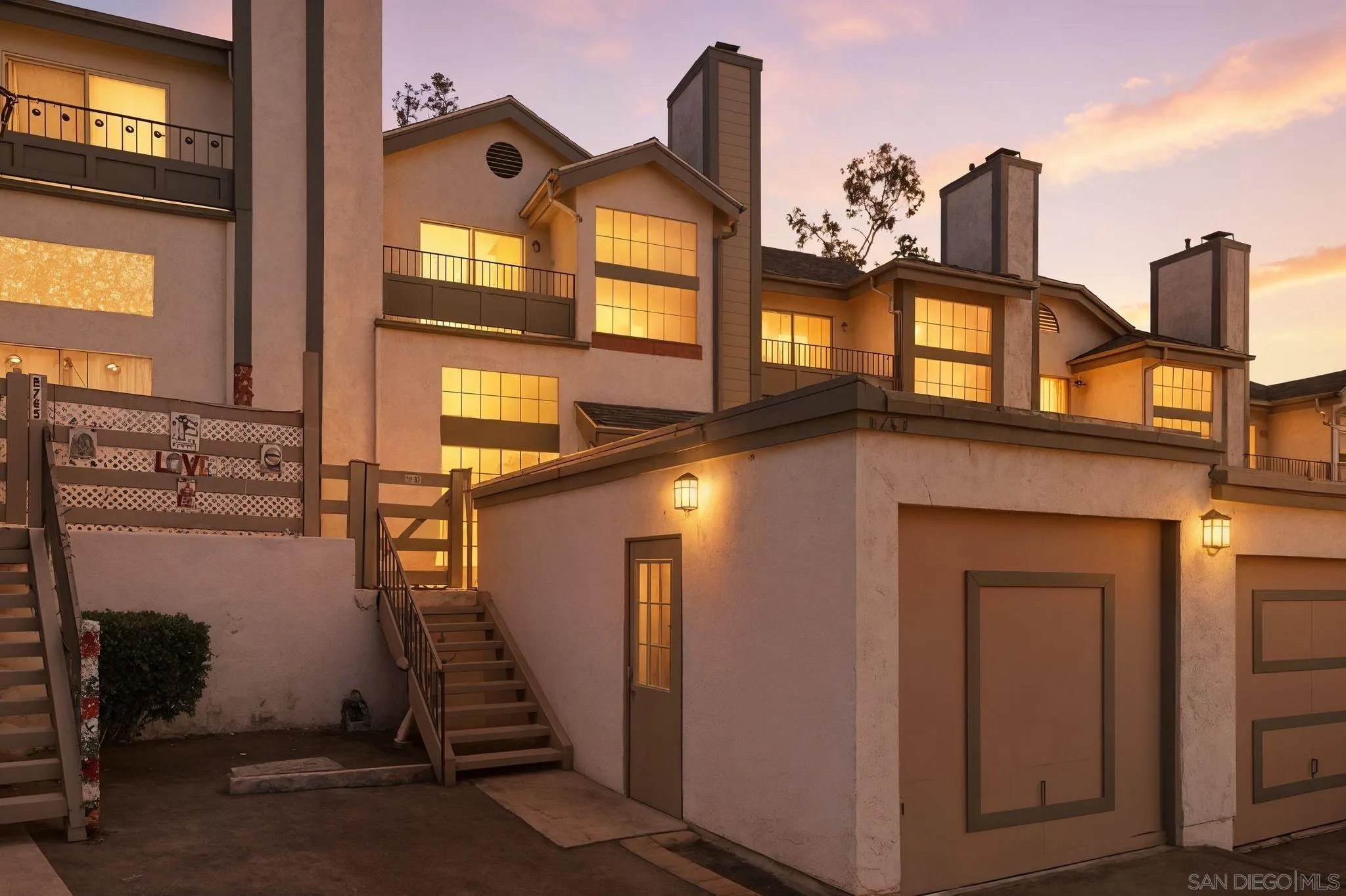 https://cdn.realtyfeed.com/cdn/127/250045092/11ab0290da946abe081d69d71e0b882e.webp