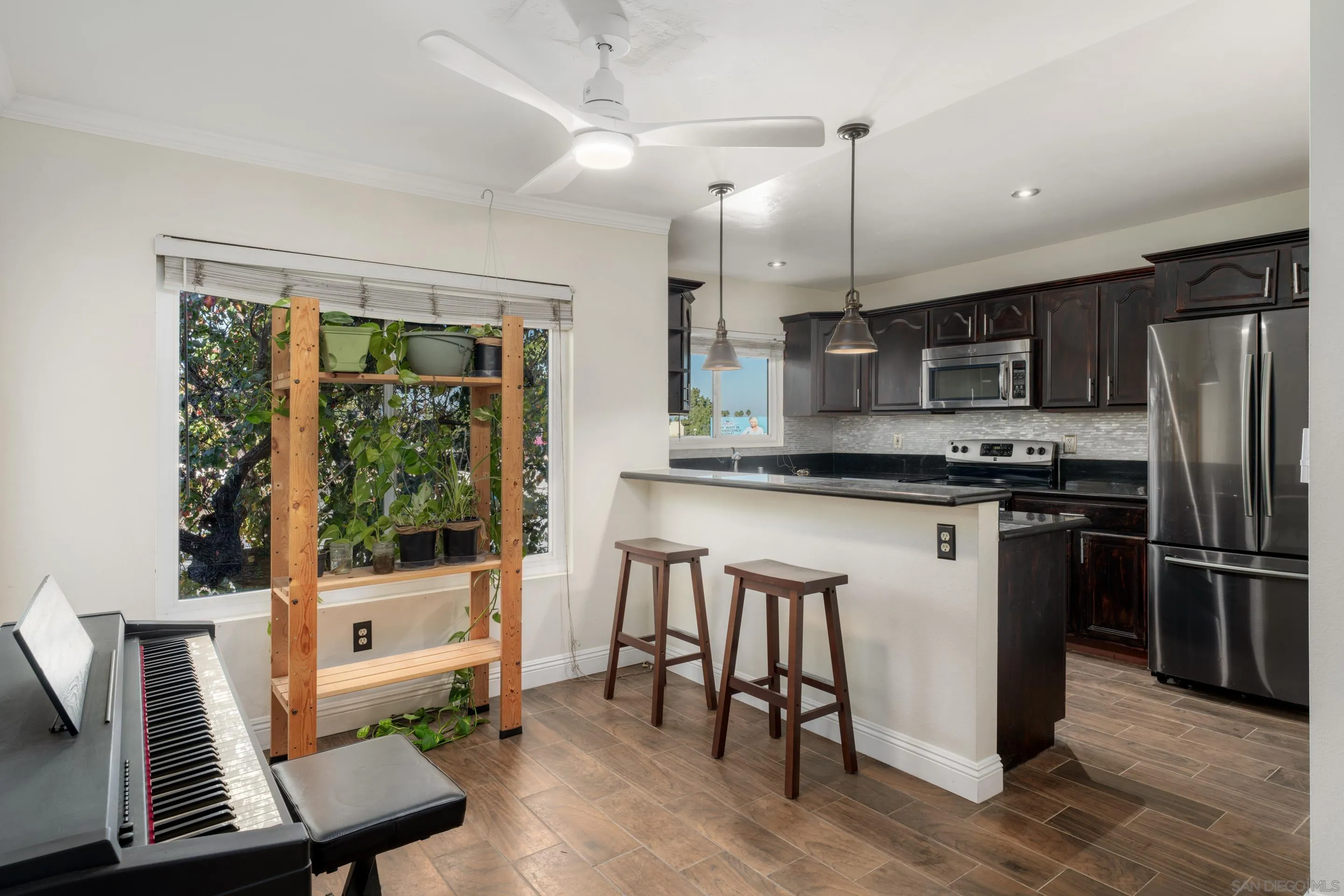 Photo #11: 250045093 Listing: Photo #11