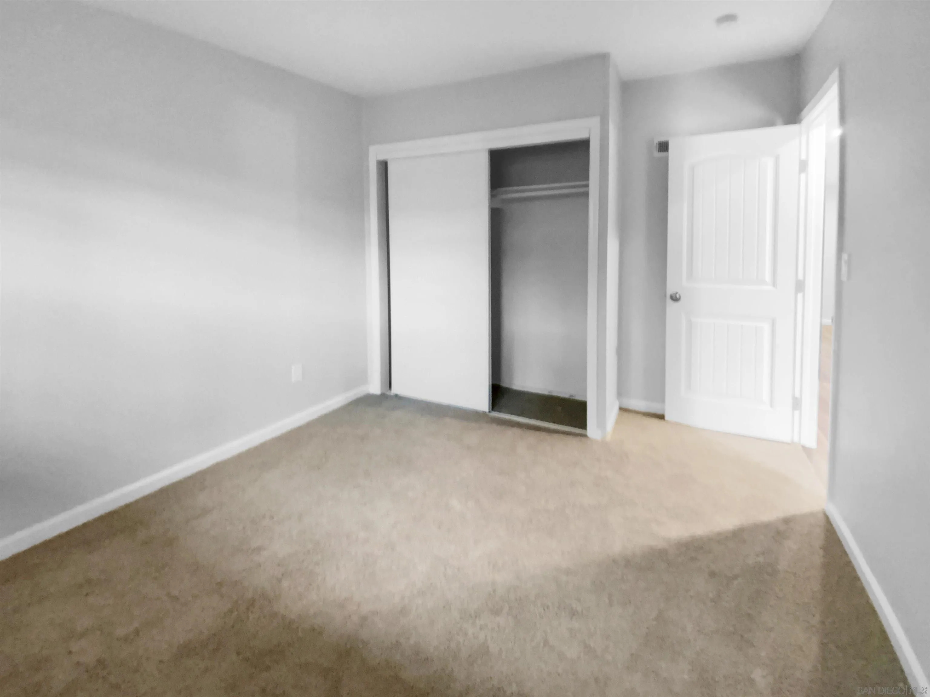 Photo #4: 250045094 Listing: Photo #4