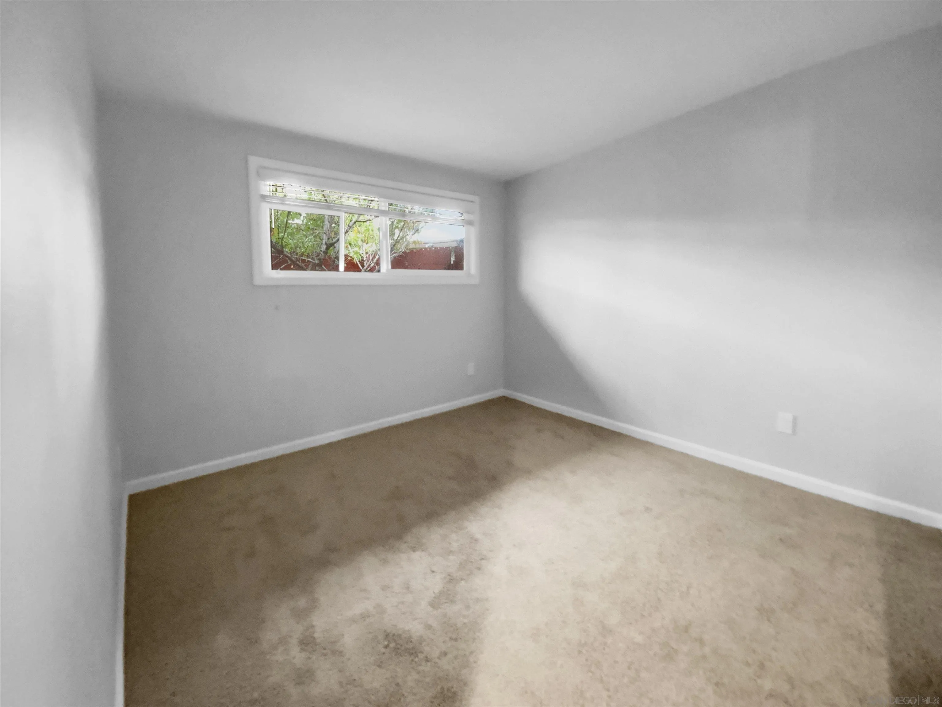 Photo #15: 250045094 Listing: Photo #15