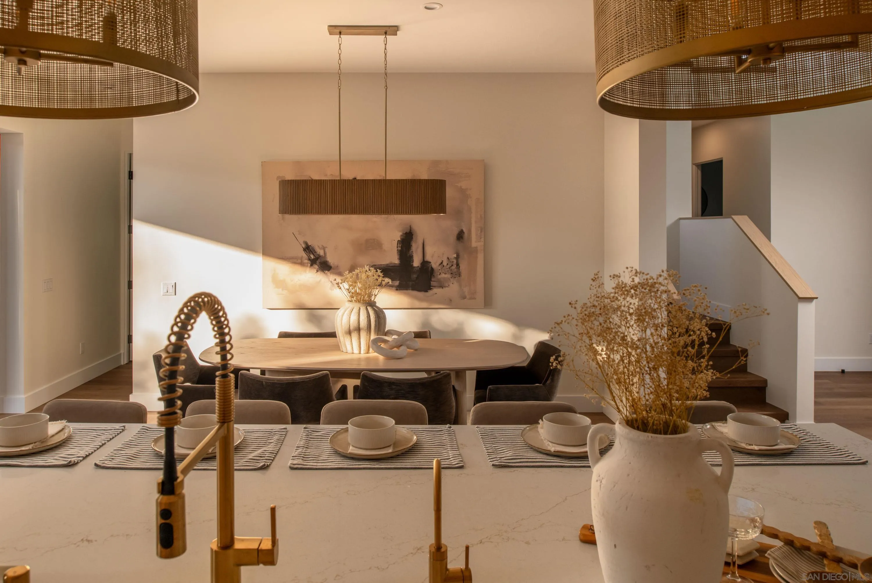 https://cdn.realtyfeed.com/cdn/127/250045098/05402895c01773b145775d71cfc2e038.webp