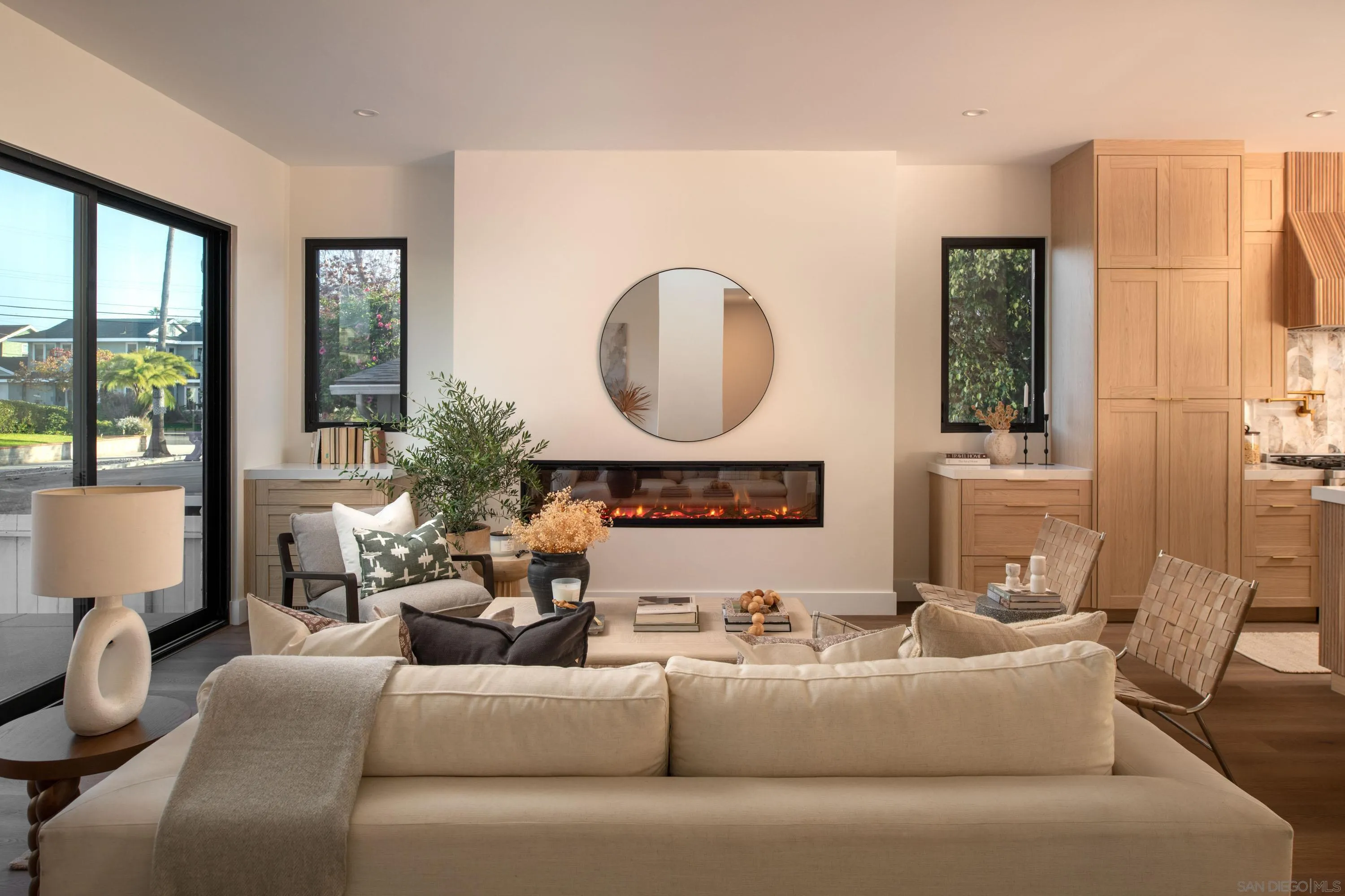 https://cdn.realtyfeed.com/cdn/127/250045098/0b2aa15b17a0aaa7b552affbe64846b1.webp