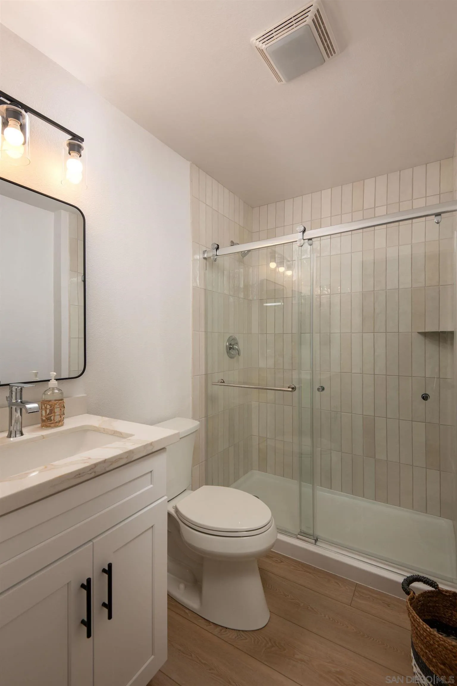 https://cdn.realtyfeed.com/cdn/127/250045099/42b0fc051585a4878037510da2214ef9.webp