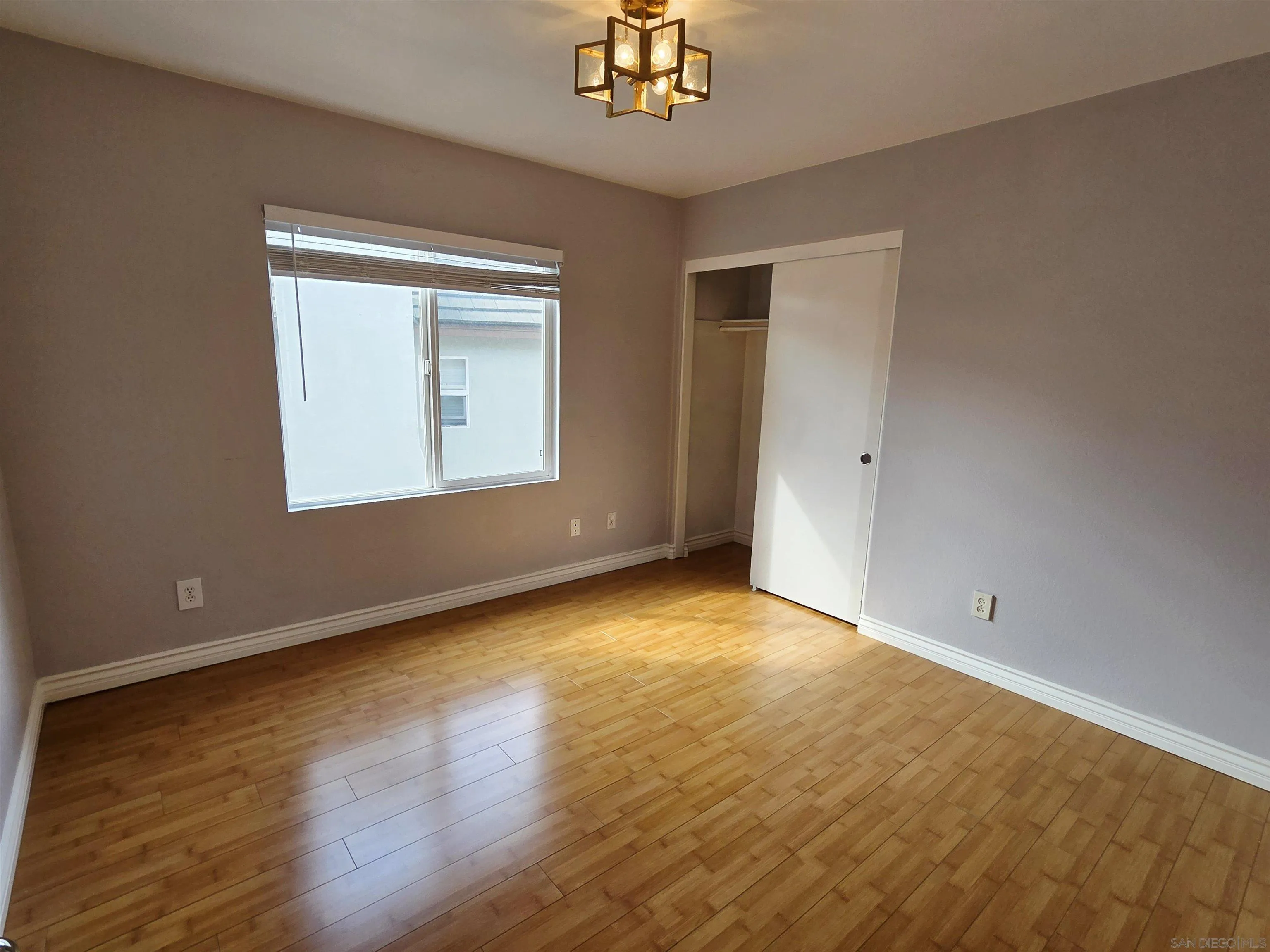 Photo #23: 250045102 Listing: Photo #23