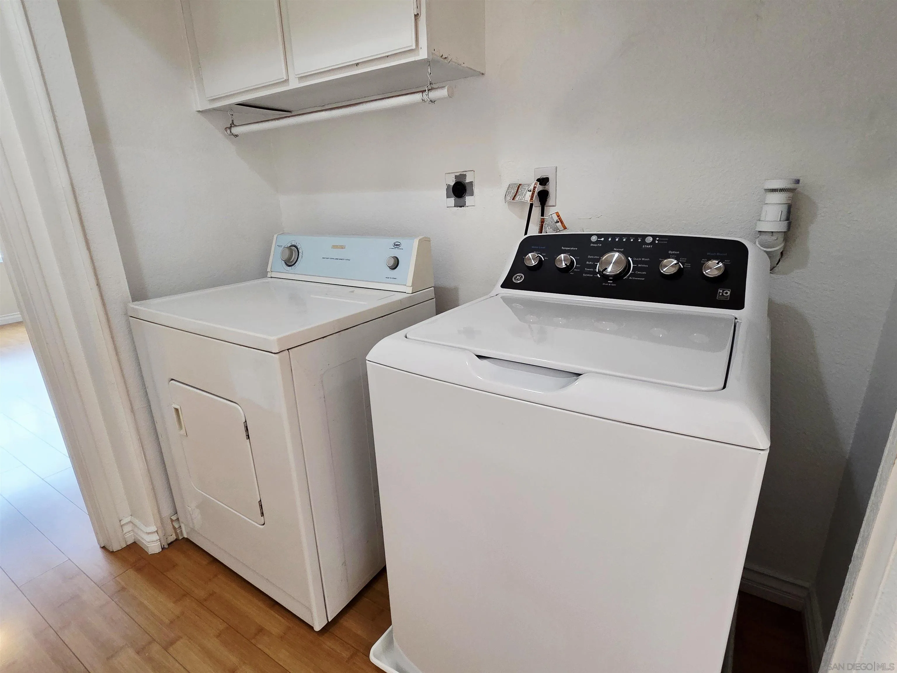 Photo #15: 250045102 Listing: Photo #15