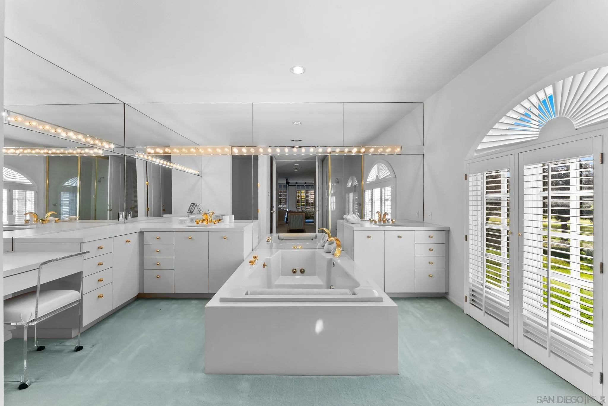 Photo #16: 250045103 Listing: Photo #16