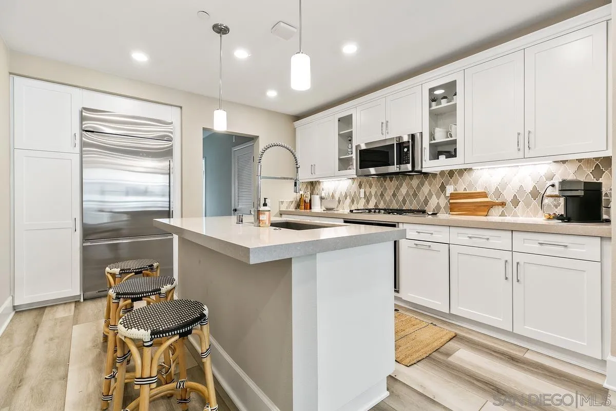 Photo #10: 250045108 Listing: Photo #10