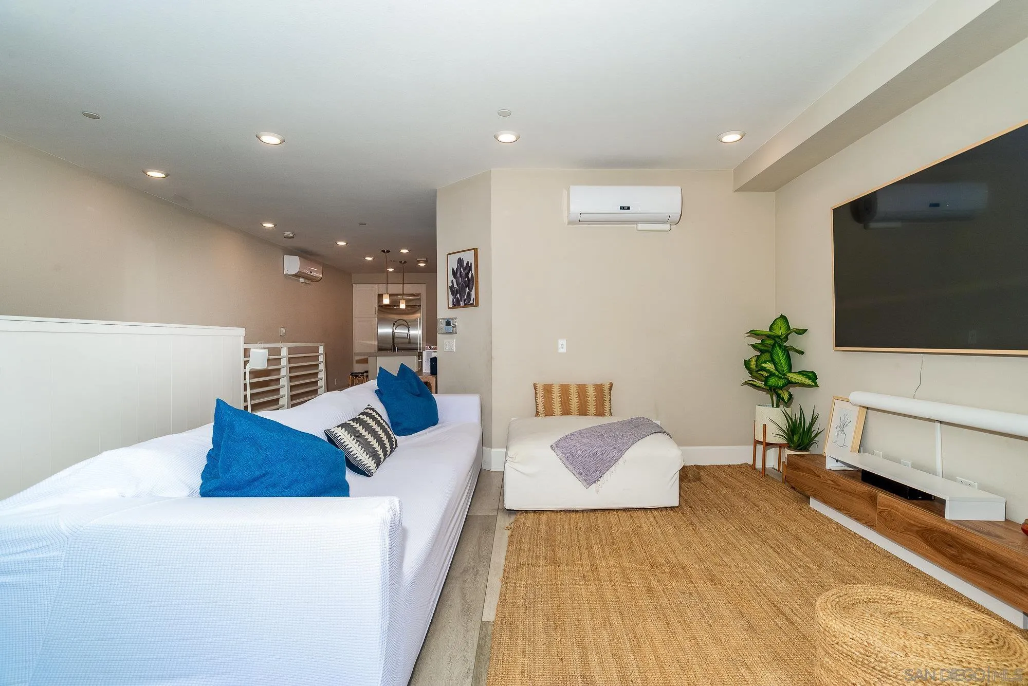 Photo #18: 250045108 Listing: Photo #18