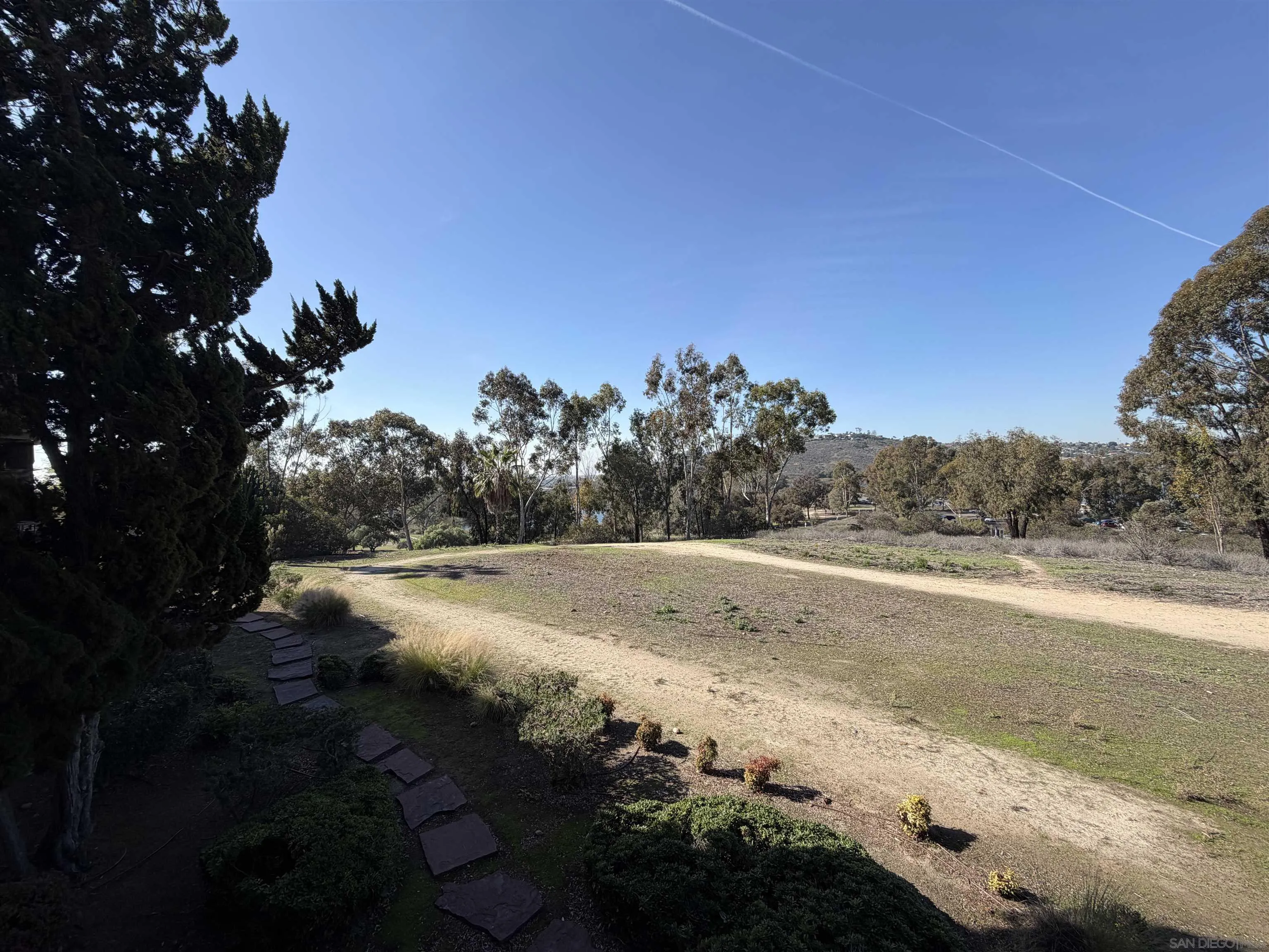 Photo #6: 250045109 Listing: Photo #6