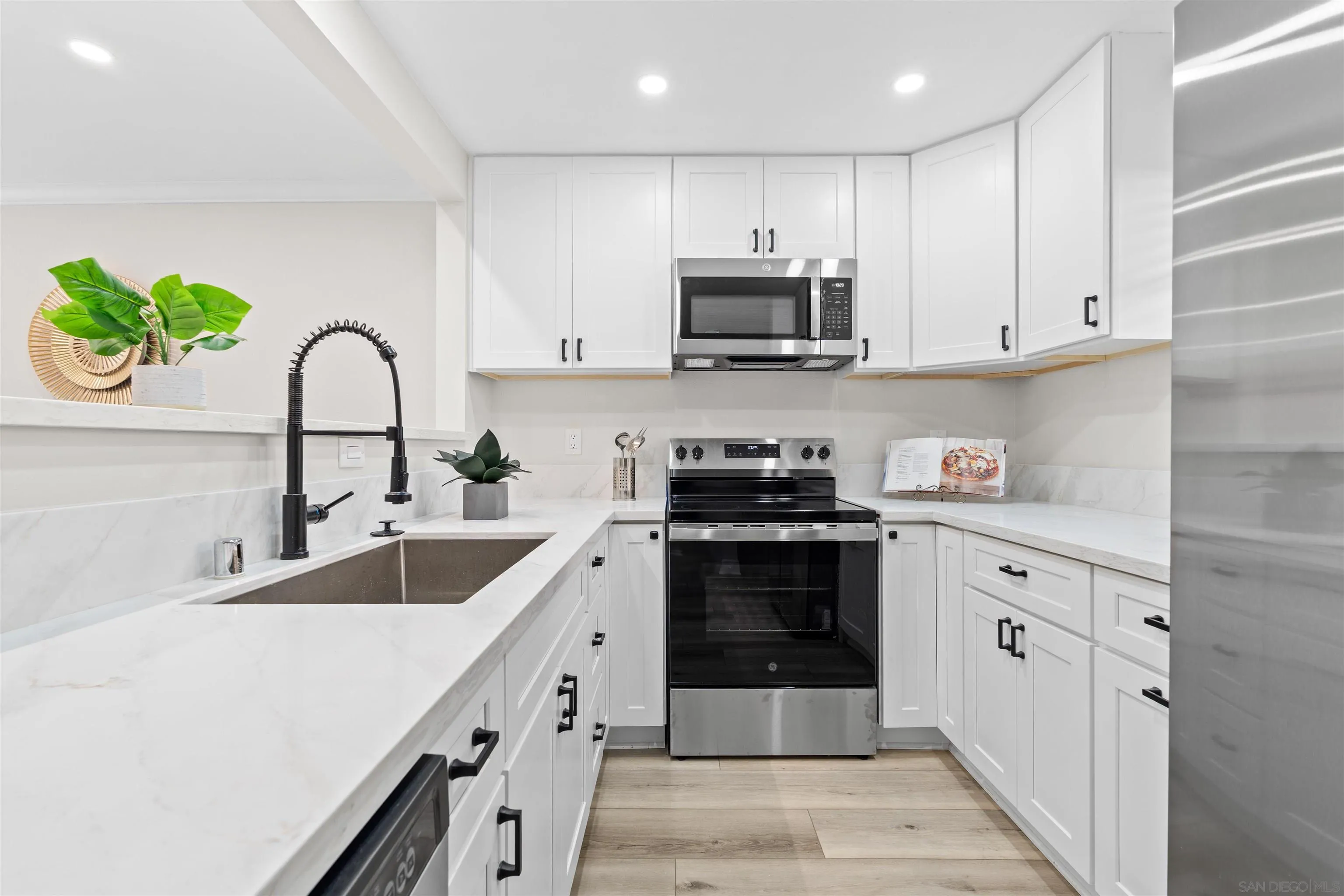 Photo #7: 250045117 Listing: Photo #7