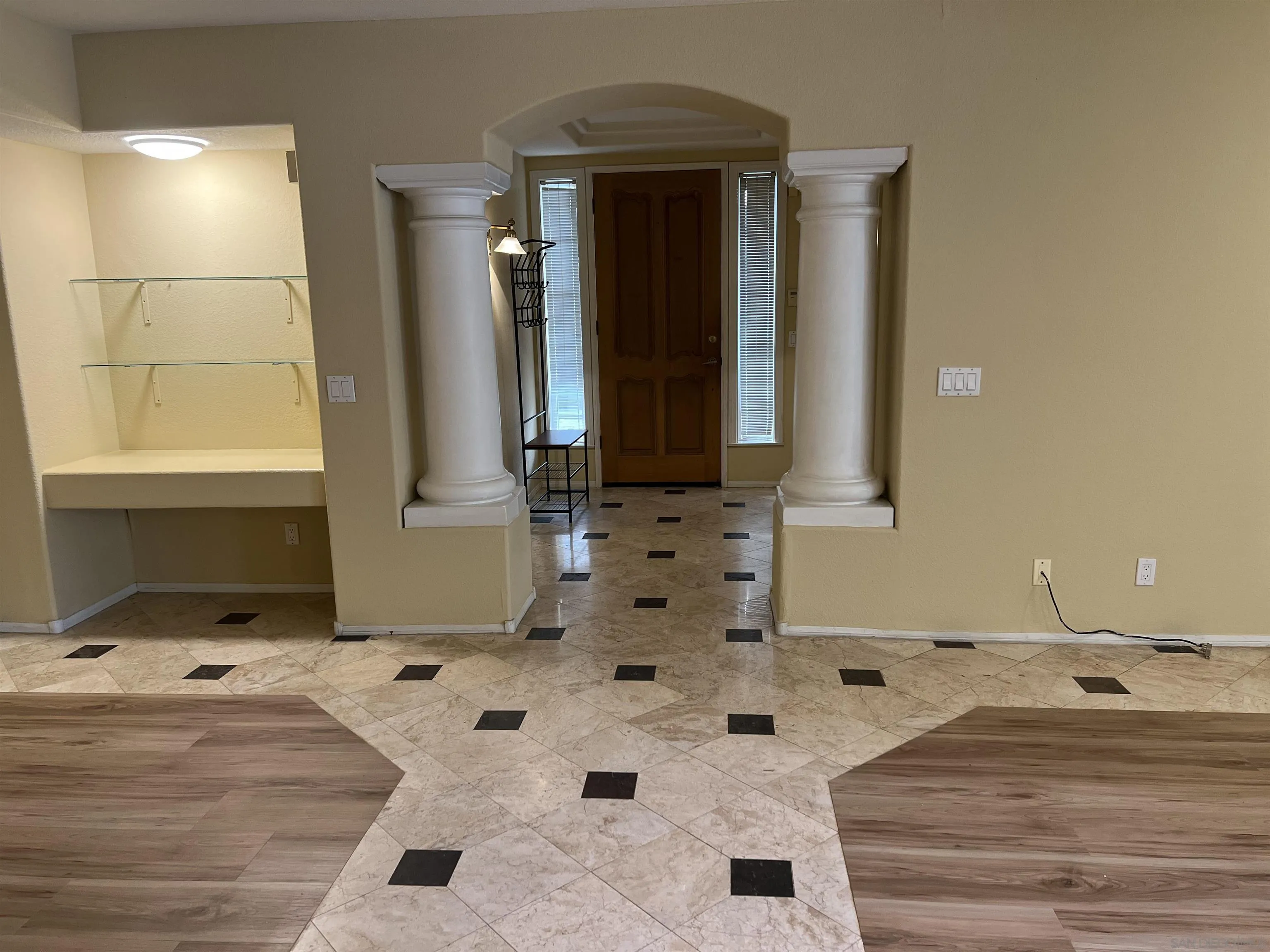 2834 Torrey Punes Rd