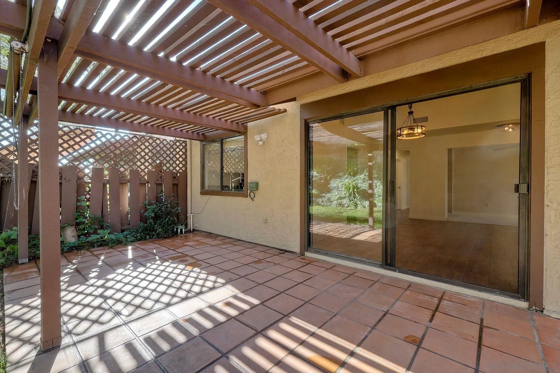 https://cdn.realtyfeed.com/cdn/127/250045126/2c6ebfada57c775af829d67b3481b667.webp