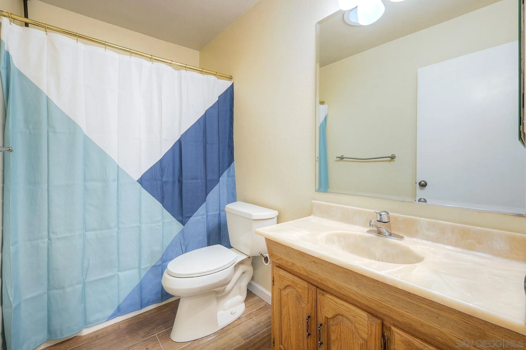 https://cdn.realtyfeed.com/cdn/127/250045126/65985210402d6d958c4e1729511c8817.webp