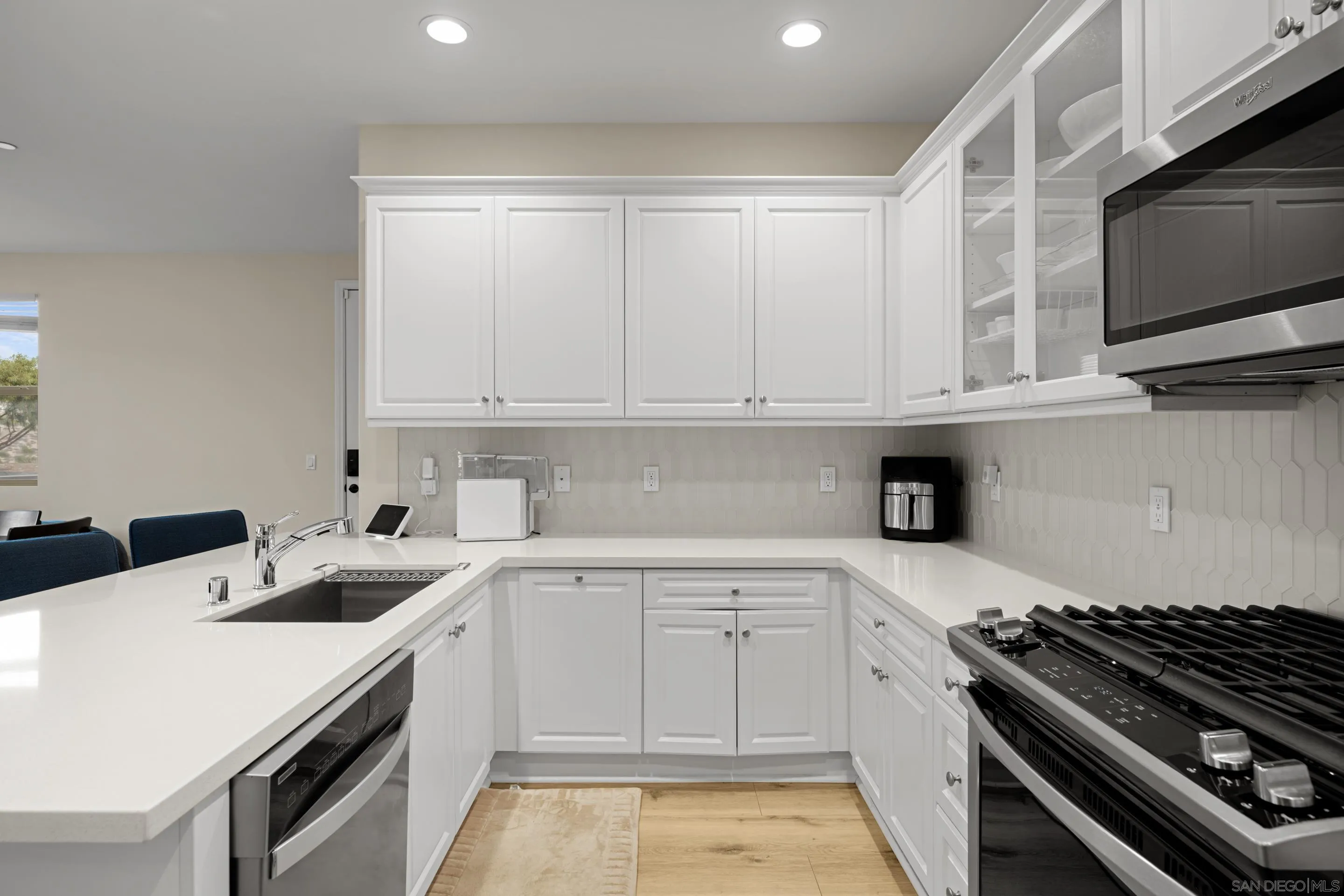 Photo #3: 250045134 Listing: Photo #3