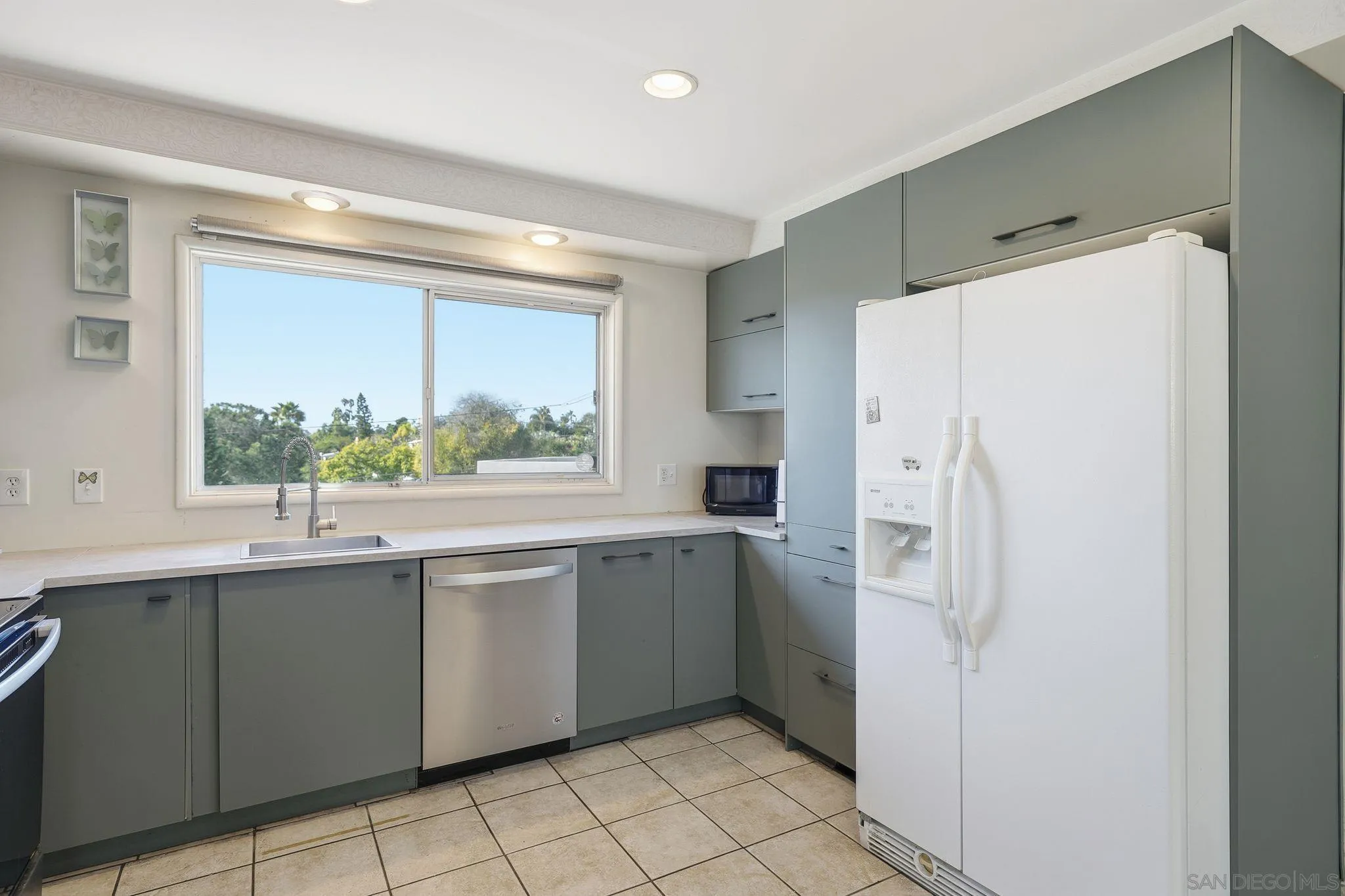 https://cdn.realtyfeed.com/cdn/127/250045137/525b554b2da011ac66c75009dd57c1b1.webp