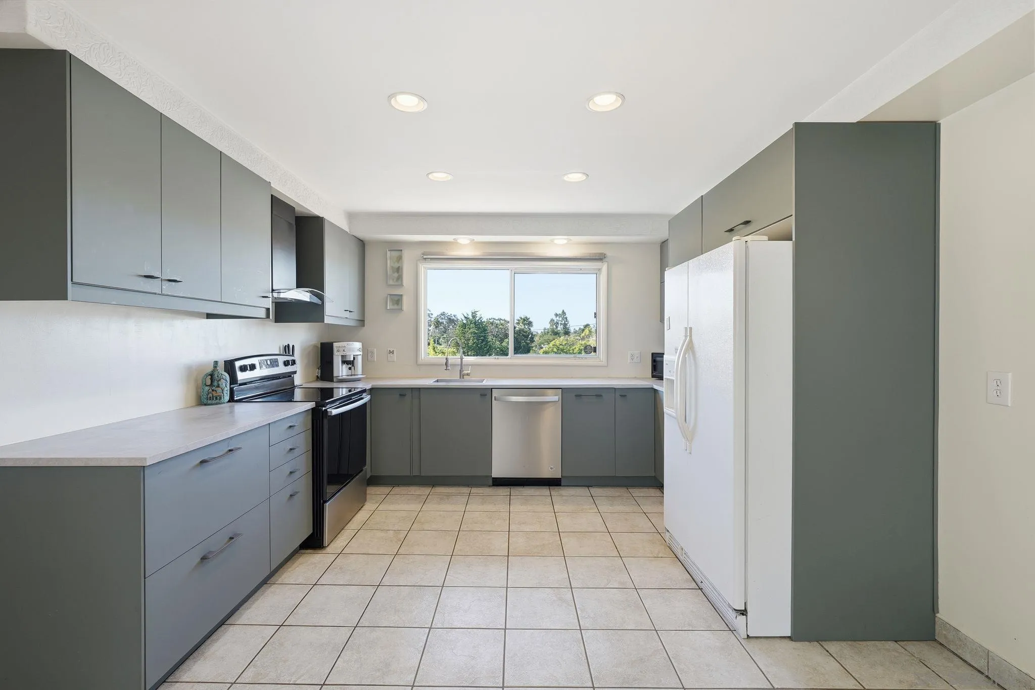 https://cdn.realtyfeed.com/cdn/127/250045137/586e88943cd307920a92c9a365827bda.webp