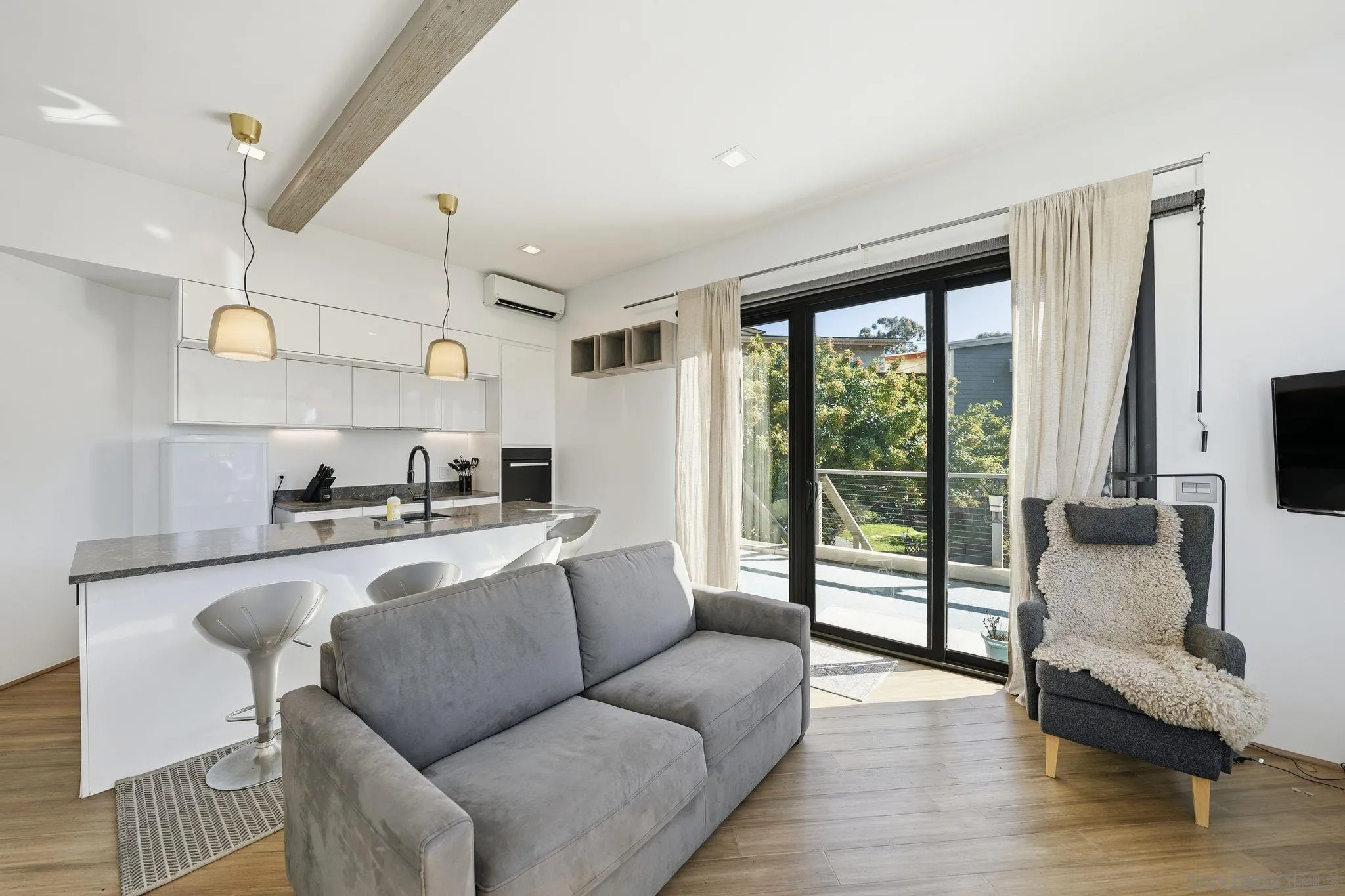https://cdn.realtyfeed.com/cdn/127/250045137/d297371f83d20e5637b28004908c99af.webp
