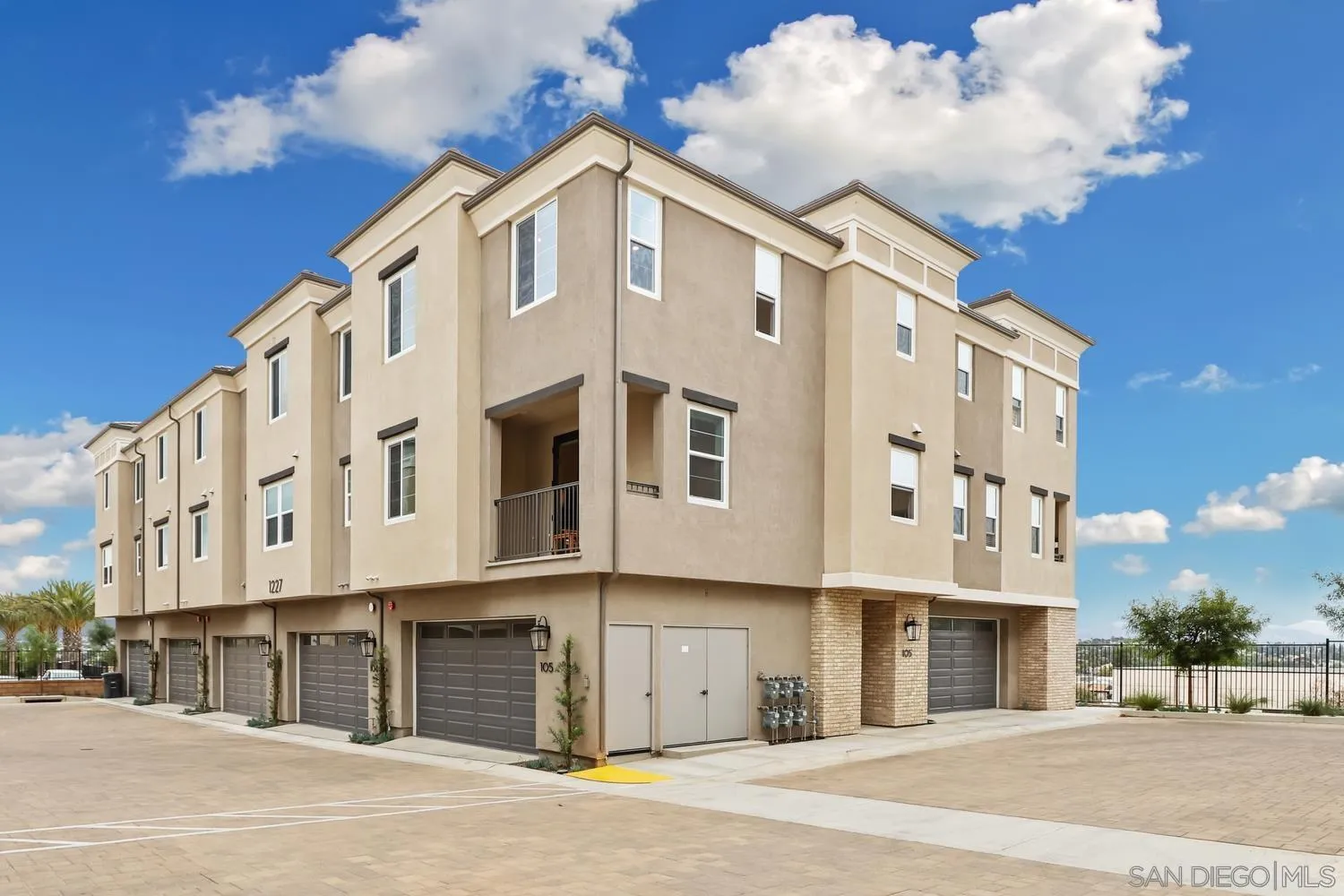 Photo #1: 250045154 Listing: Photo #1