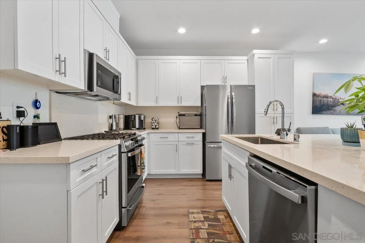 https://cdn.realtyfeed.com/cdn/127/250045164/0ffe7630f20e9b28349b1a73fb7e957c.webp