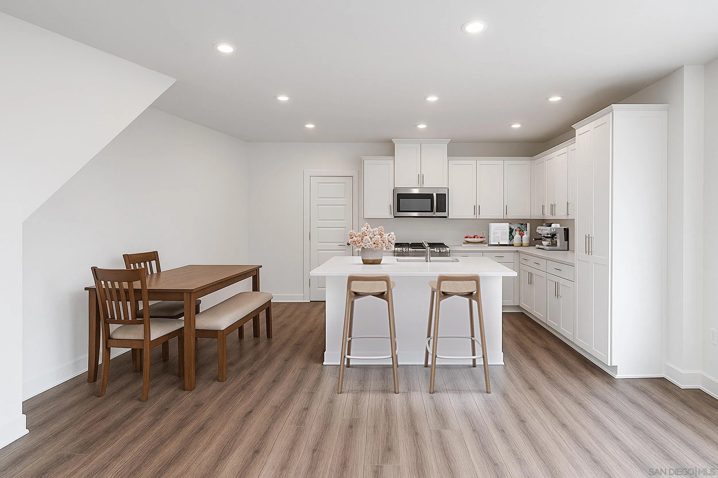 https://cdn.realtyfeed.com/cdn/127/250045164/39bcad9a026f41fec13969ead5aae096.webp
