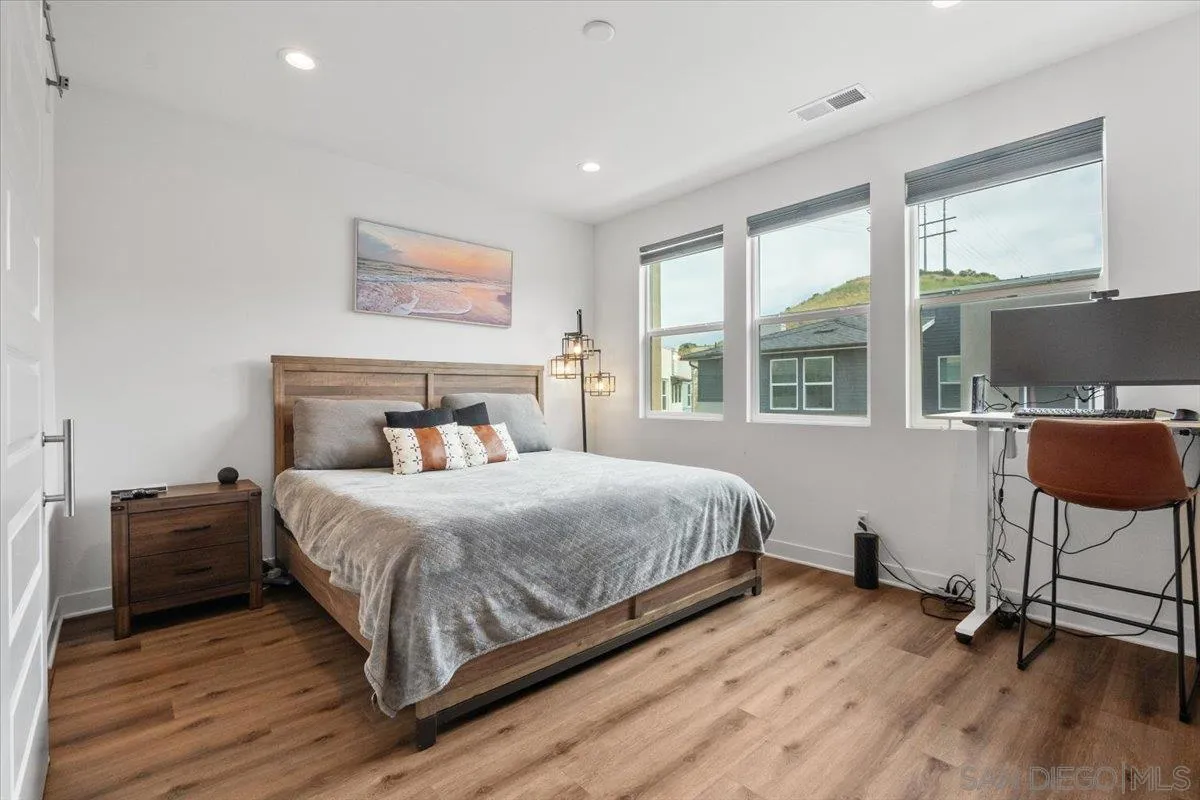 https://cdn.realtyfeed.com/cdn/127/250045164/3a8cfa5e629485718522e51ebe03a4d5.webp