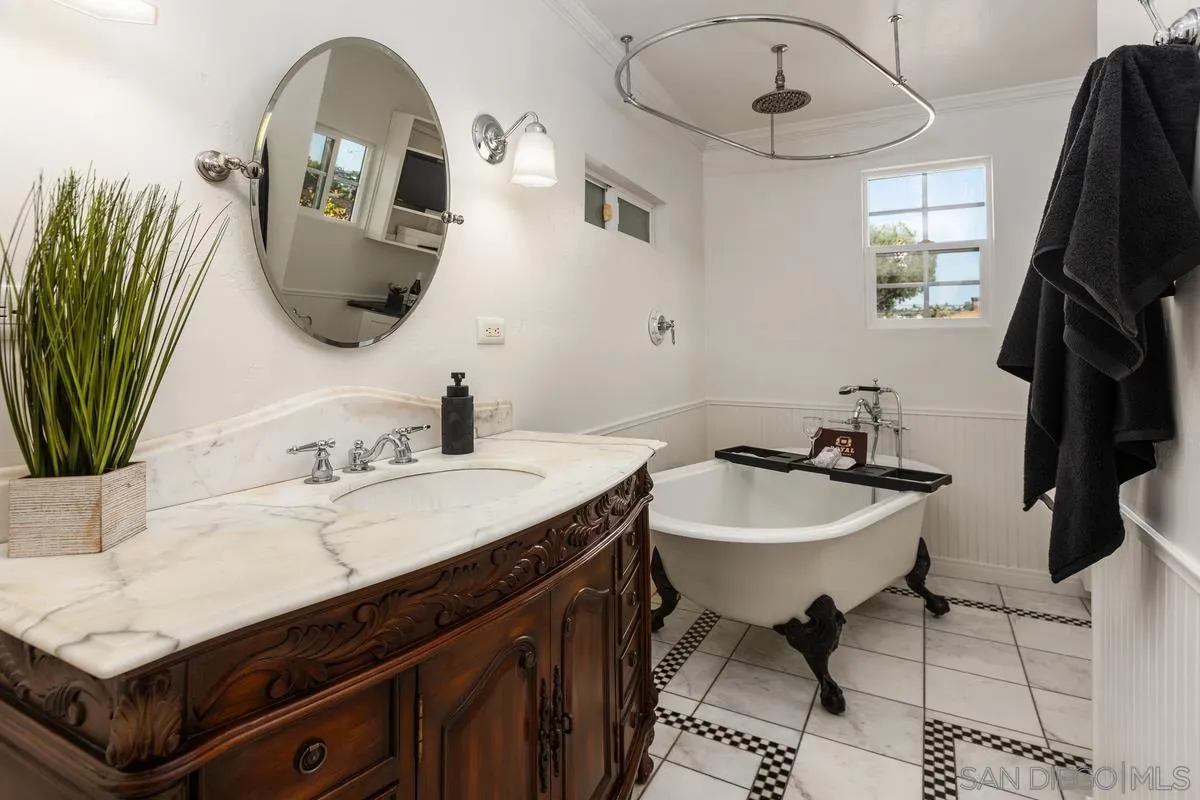 https://cdn.realtyfeed.com/cdn/127/250045184/6fe08ae6042b51401b80ba4795d86a9d.webp