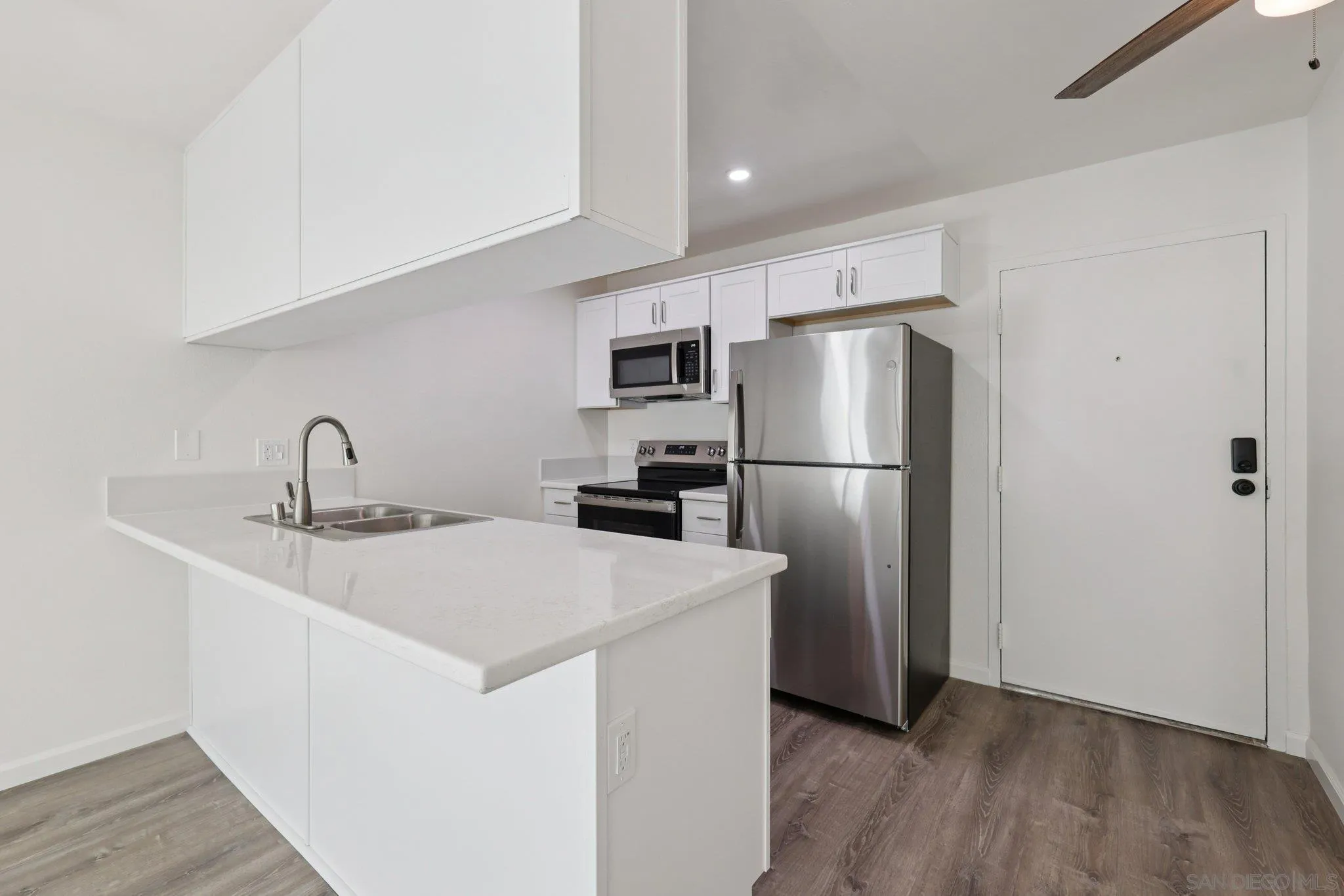 https://cdn.realtyfeed.com/cdn/127/250045204/53092bdc204488c074d6b5e304857b3f.webp