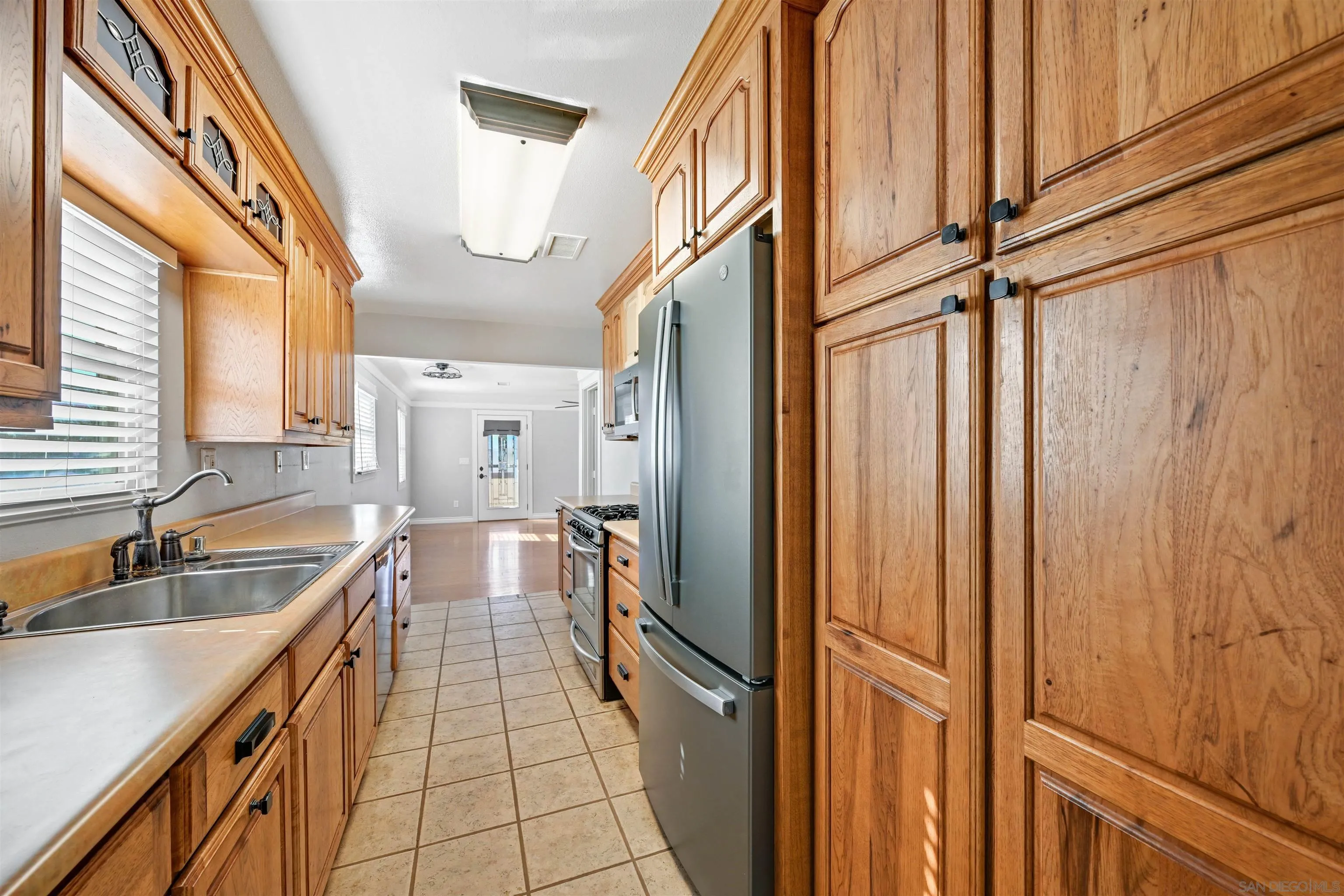 https://cdn.realtyfeed.com/cdn/127/250045212/5abdf6356402a41e72782306720e58a8.webp