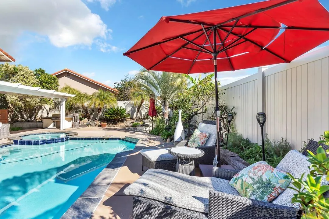 https://cdn.realtyfeed.com/cdn/127/250045218/443d9157fdb442727976061cad4f4744.webp