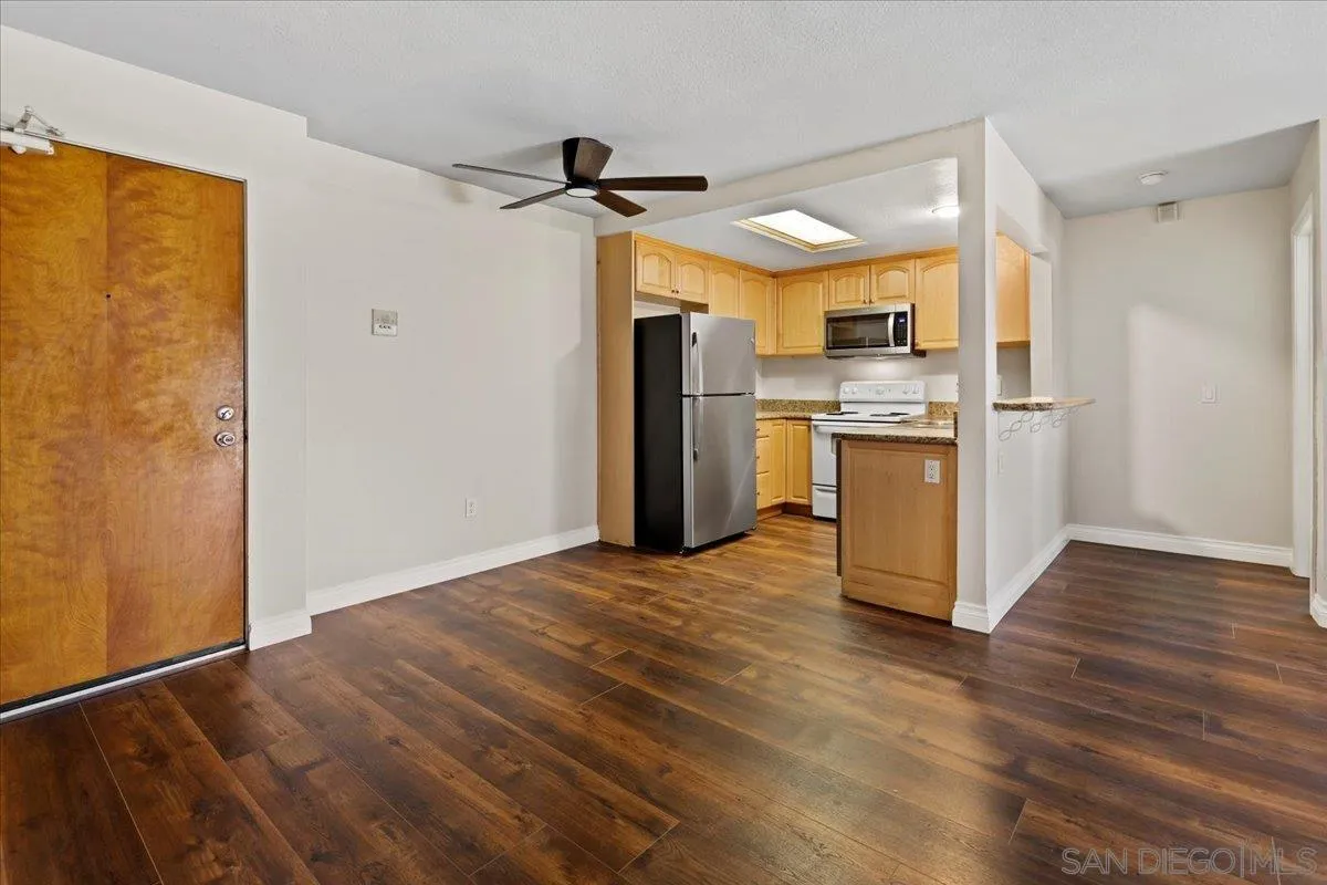 Photo #9: 250045225 Listing: Photo #9