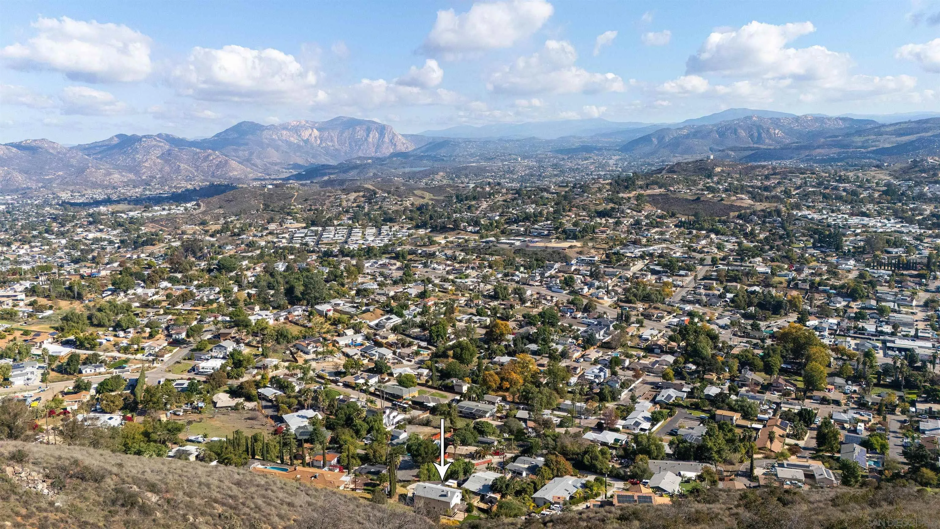 https://cdn.realtyfeed.com/cdn/127/250045247/338537f1eeb566a8b679794e6e1c2459.webp