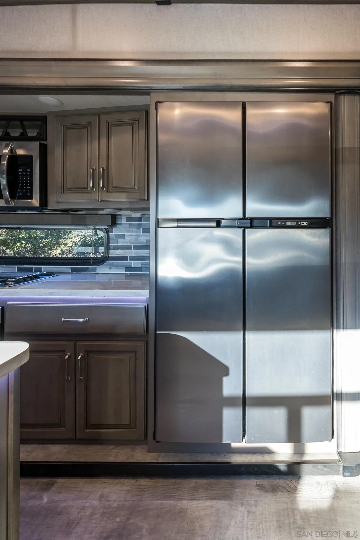 https://cdn.realtyfeed.com/cdn/127/250045251/6a19b3cdf39168bd5f9d1cad5076e1d3.webp
