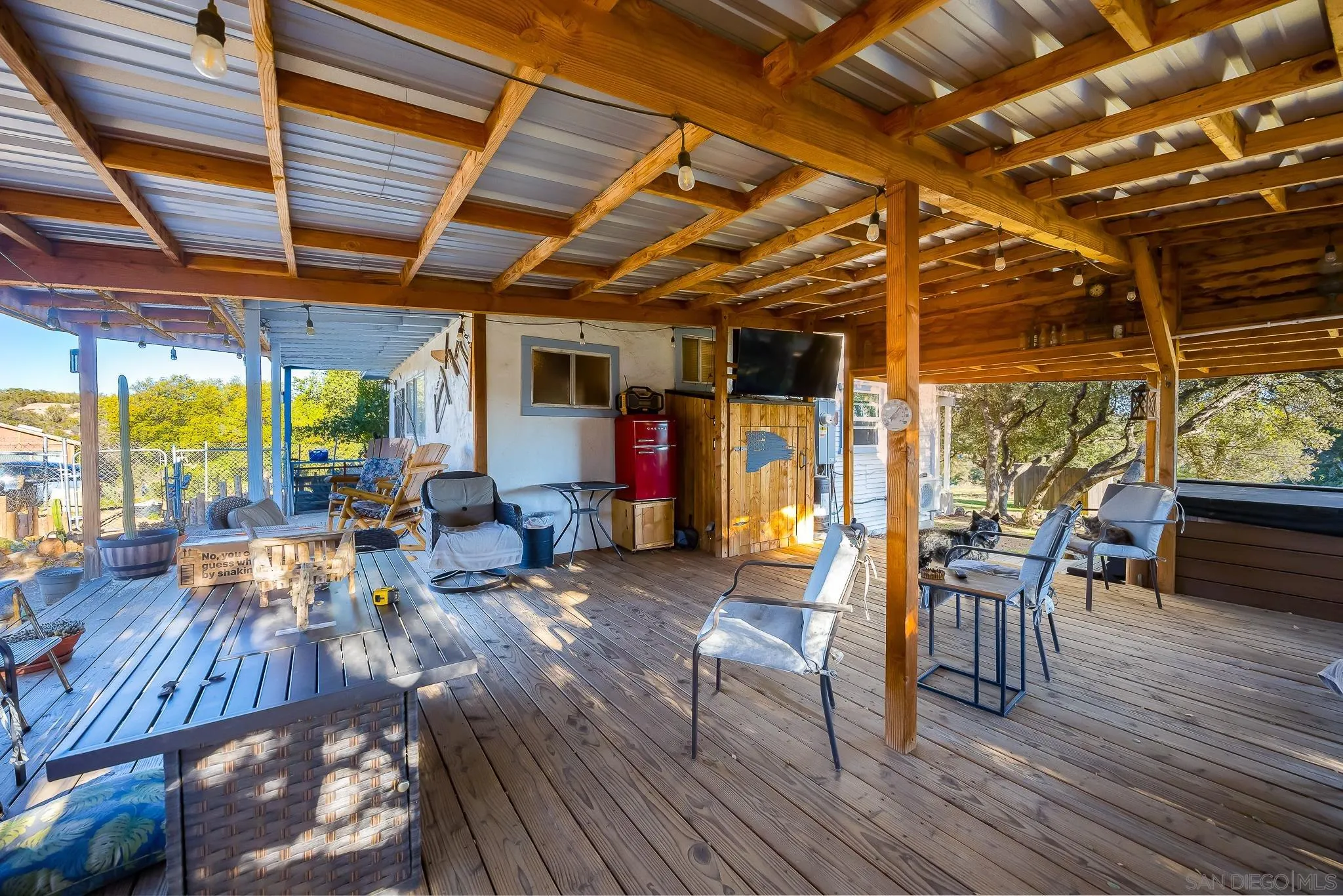 https://cdn.realtyfeed.com/cdn/127/250045251/77cb6d77137e549e6147200d827c0d9d.webp