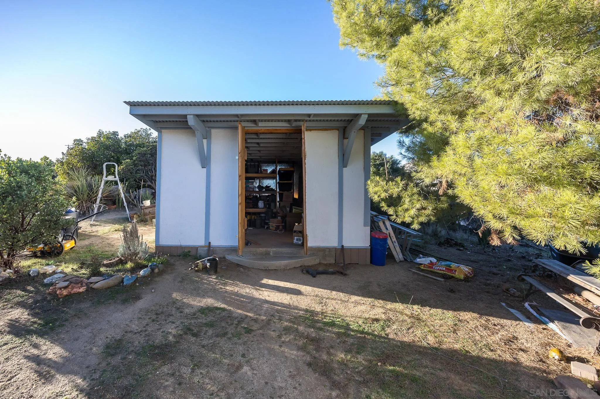 https://cdn.realtyfeed.com/cdn/127/250045251/9c987a37e2f39a0a58eb7f81c45017d7.webp