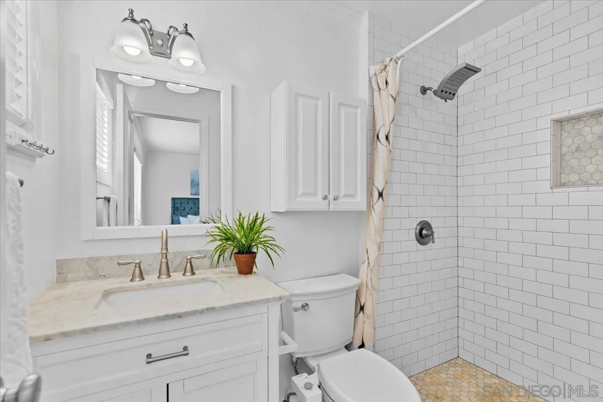 https://cdn.realtyfeed.com/cdn/127/250045253/526d83a4109bb87985822802038c37b6.webp