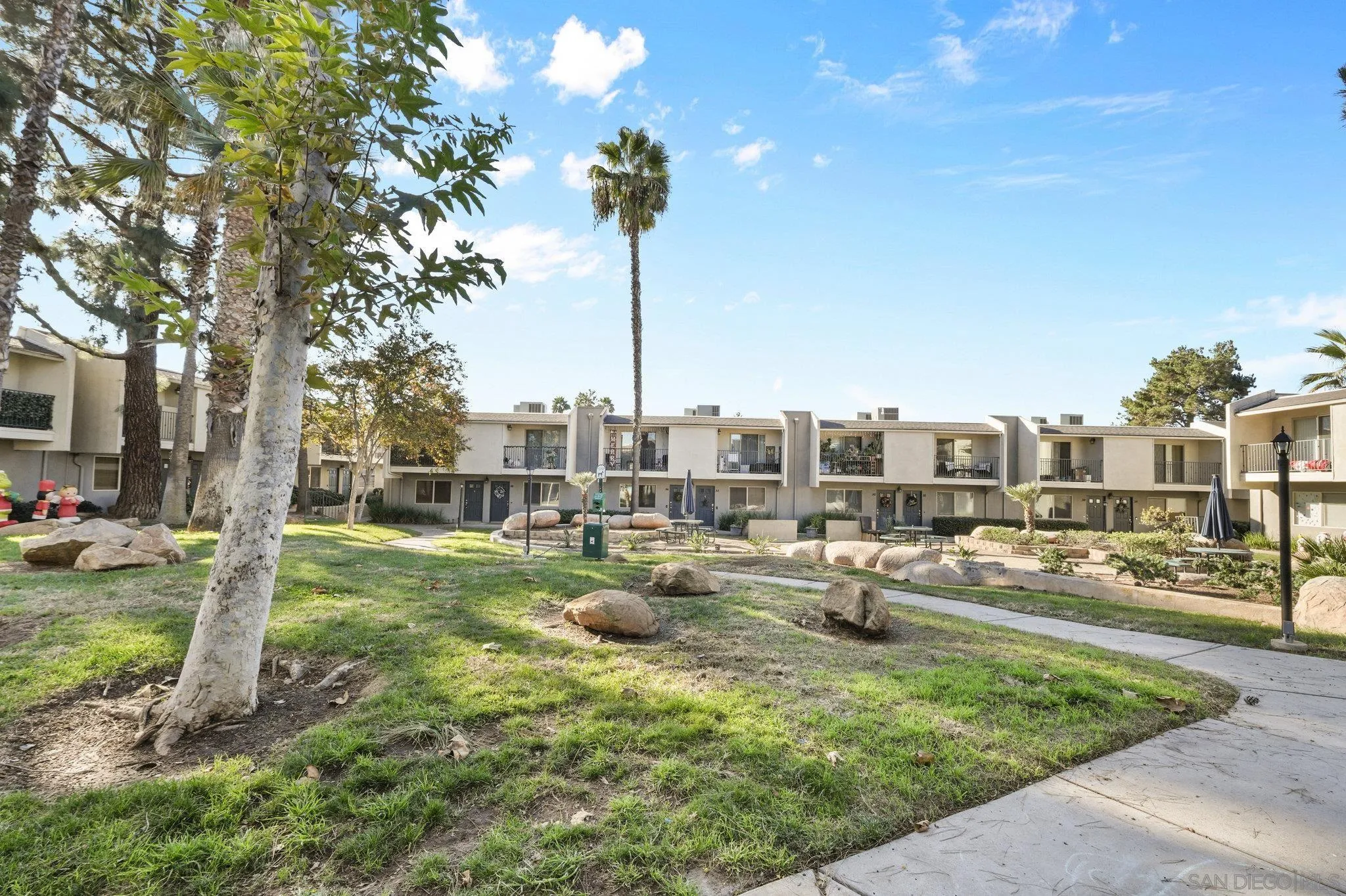 https://cdn.realtyfeed.com/cdn/127/250045259/5cb69a7e1cf82150402ba3464c14861e.webp