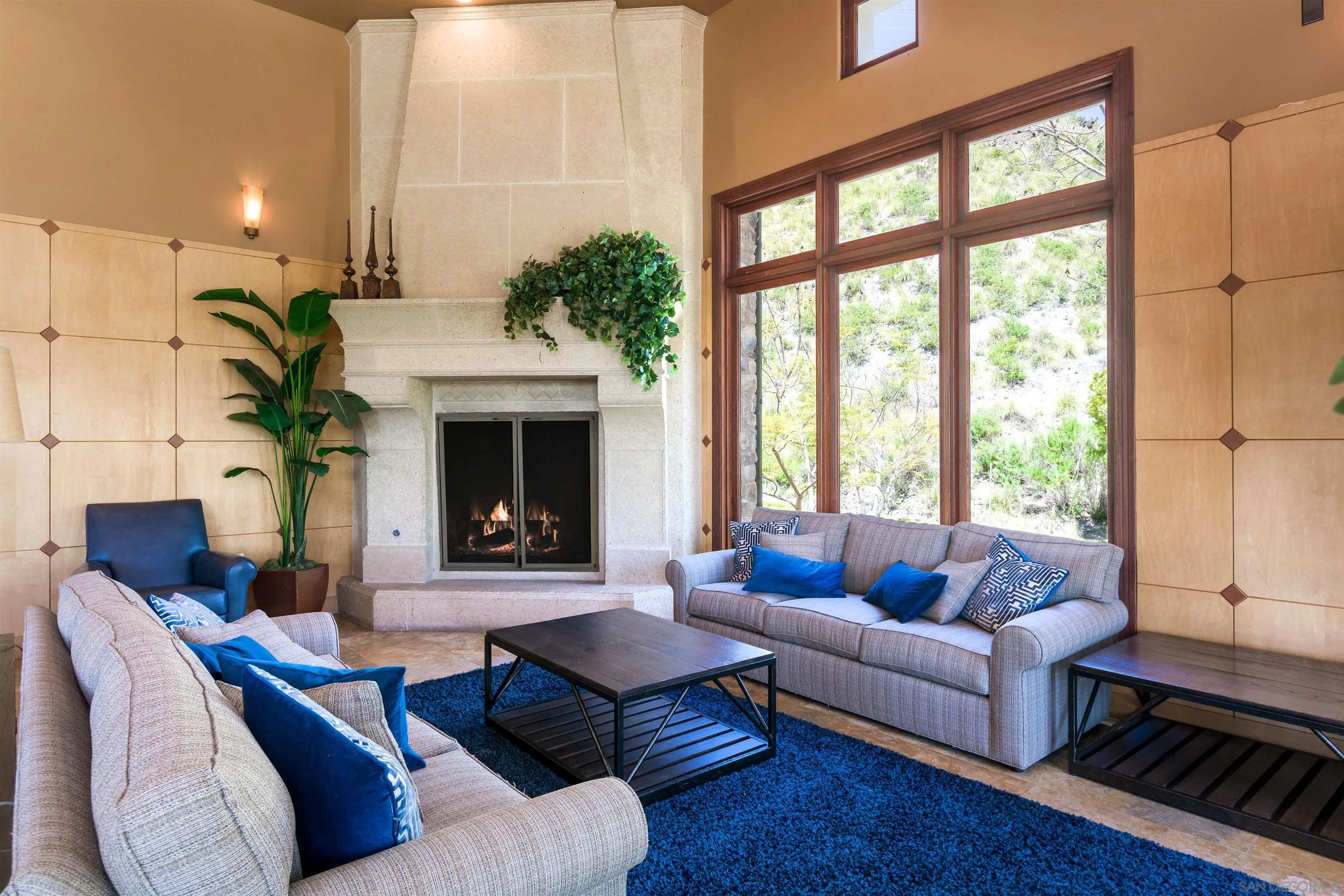 https://cdn.realtyfeed.com/cdn/127/250045270/2d1d7926df4102497875026d33cd6c73.webp