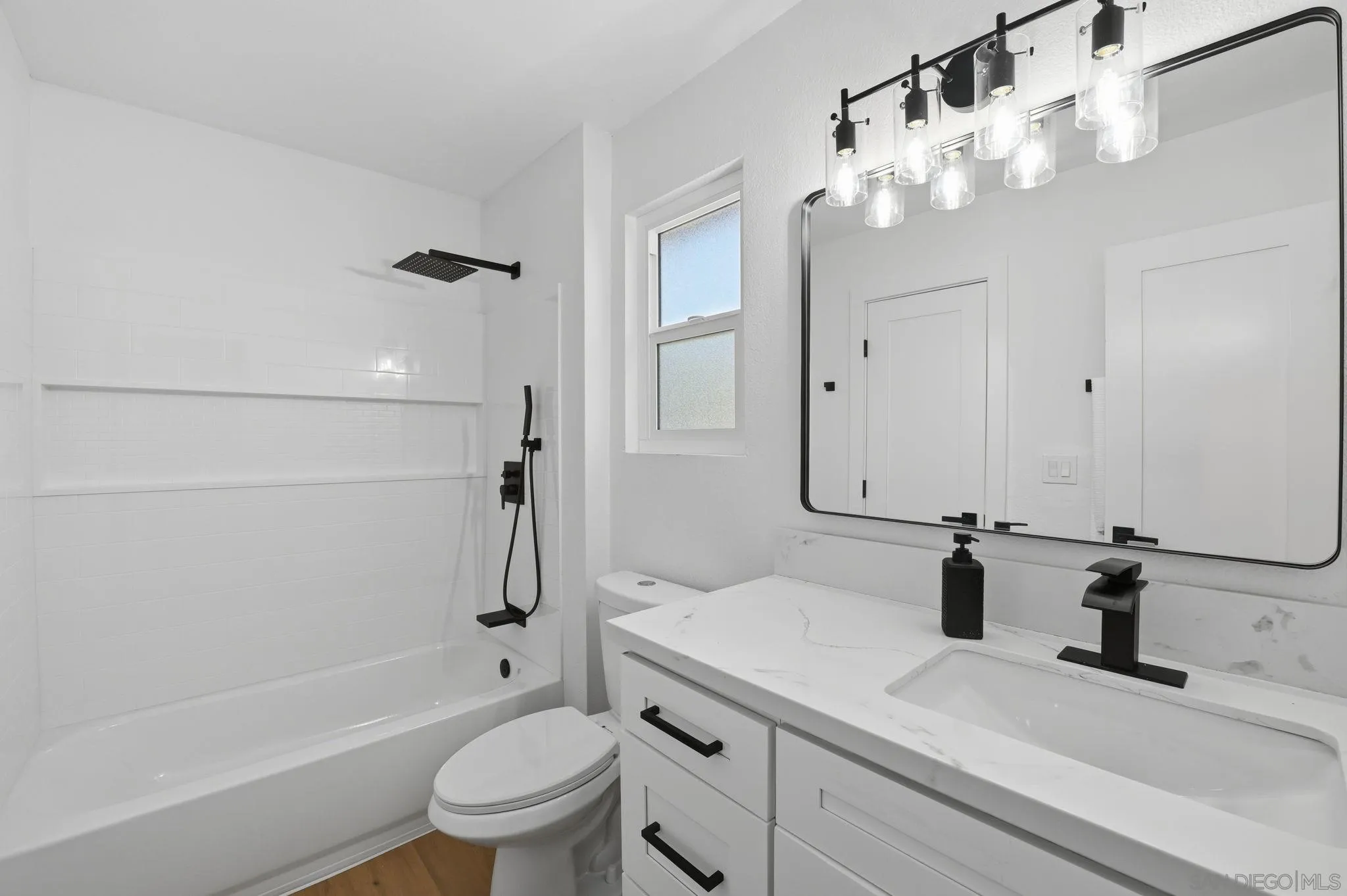 Photo #24: 250045271 Listing: Photo #24