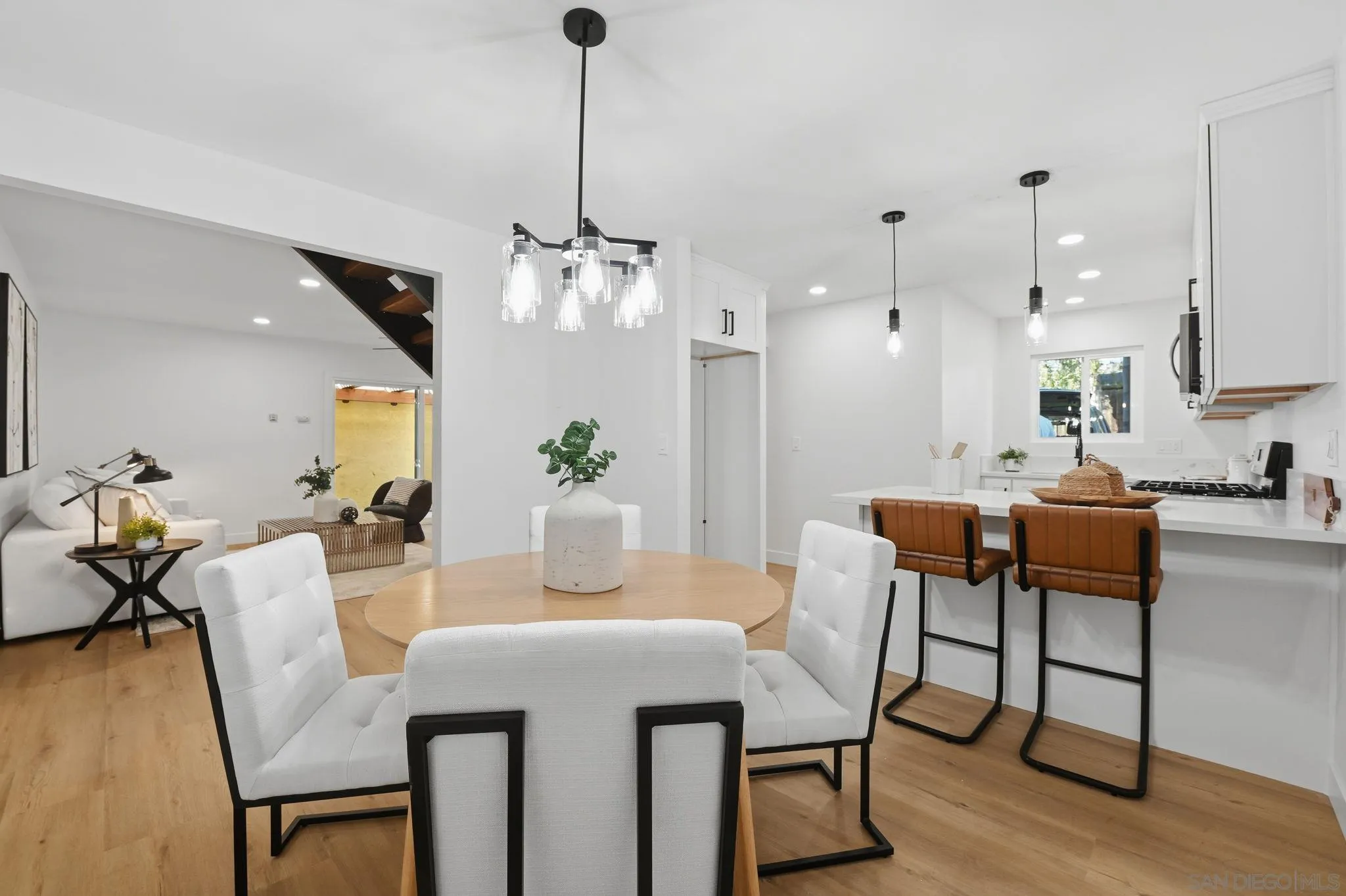 Photo #17: 250045271 Listing: Photo #17