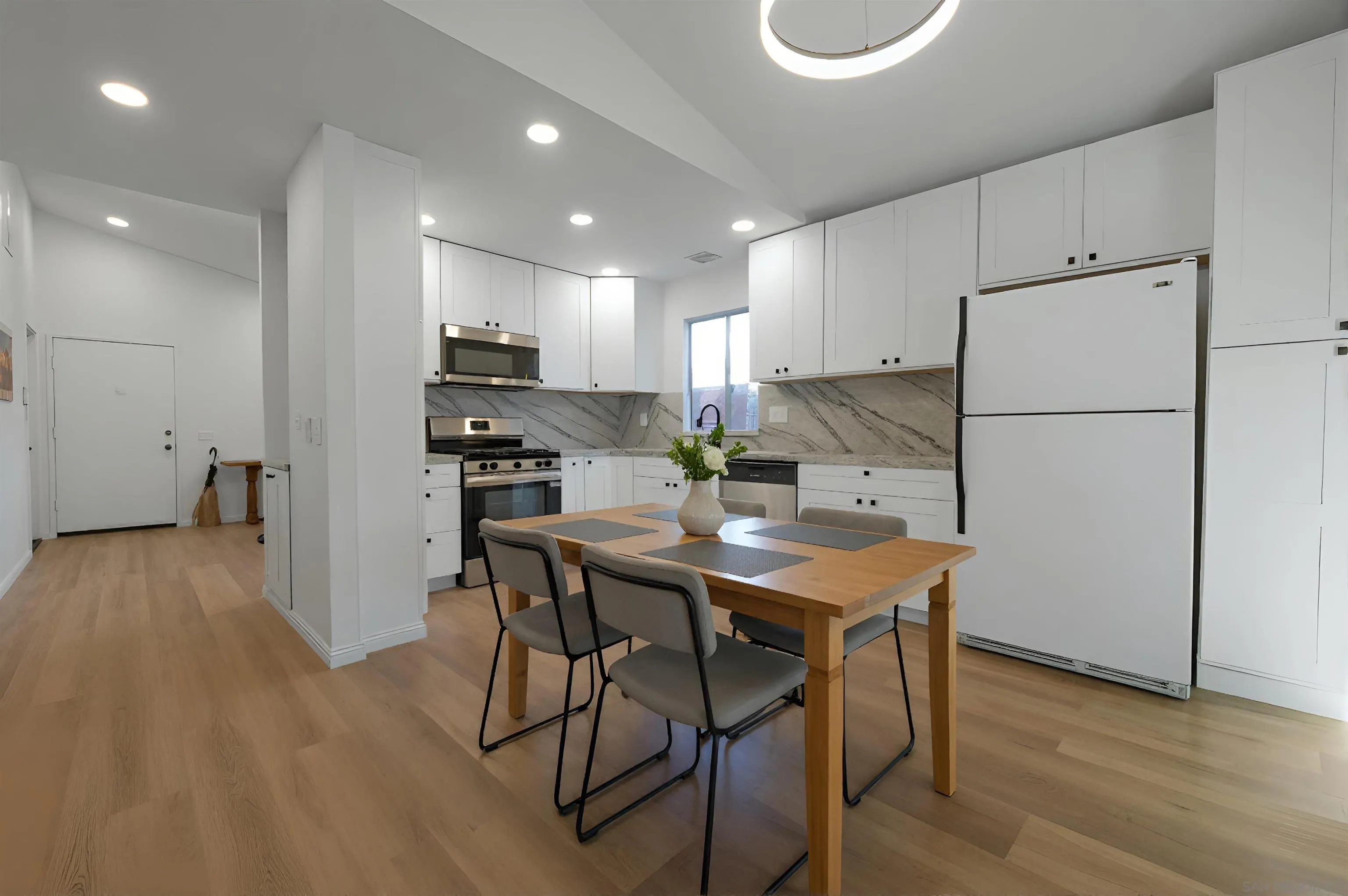 https://cdn.realtyfeed.com/cdn/127/250045277/44a567c20176145535720fad4d859af5.webp