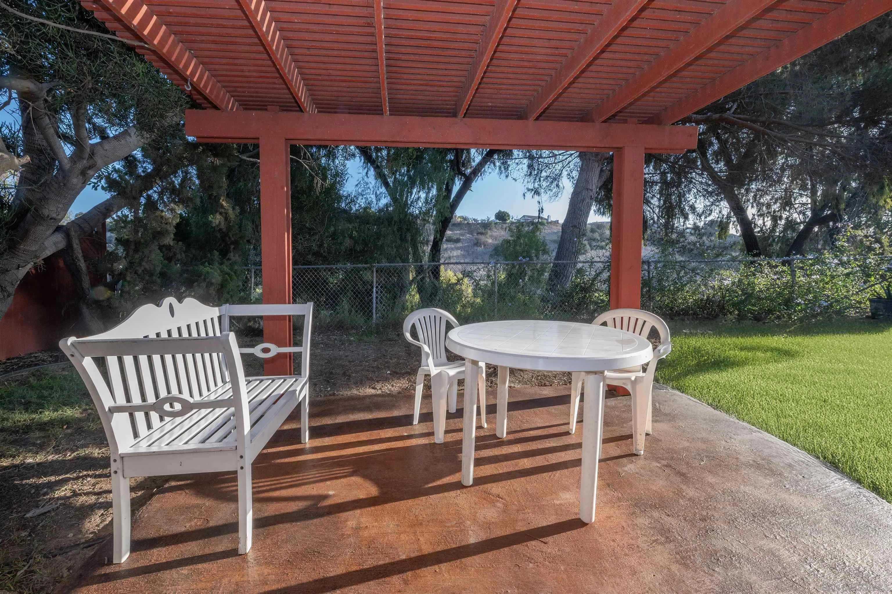 https://cdn.realtyfeed.com/cdn/127/250045277/88a0bd27a72e6f8001388104c030ebf8.webp