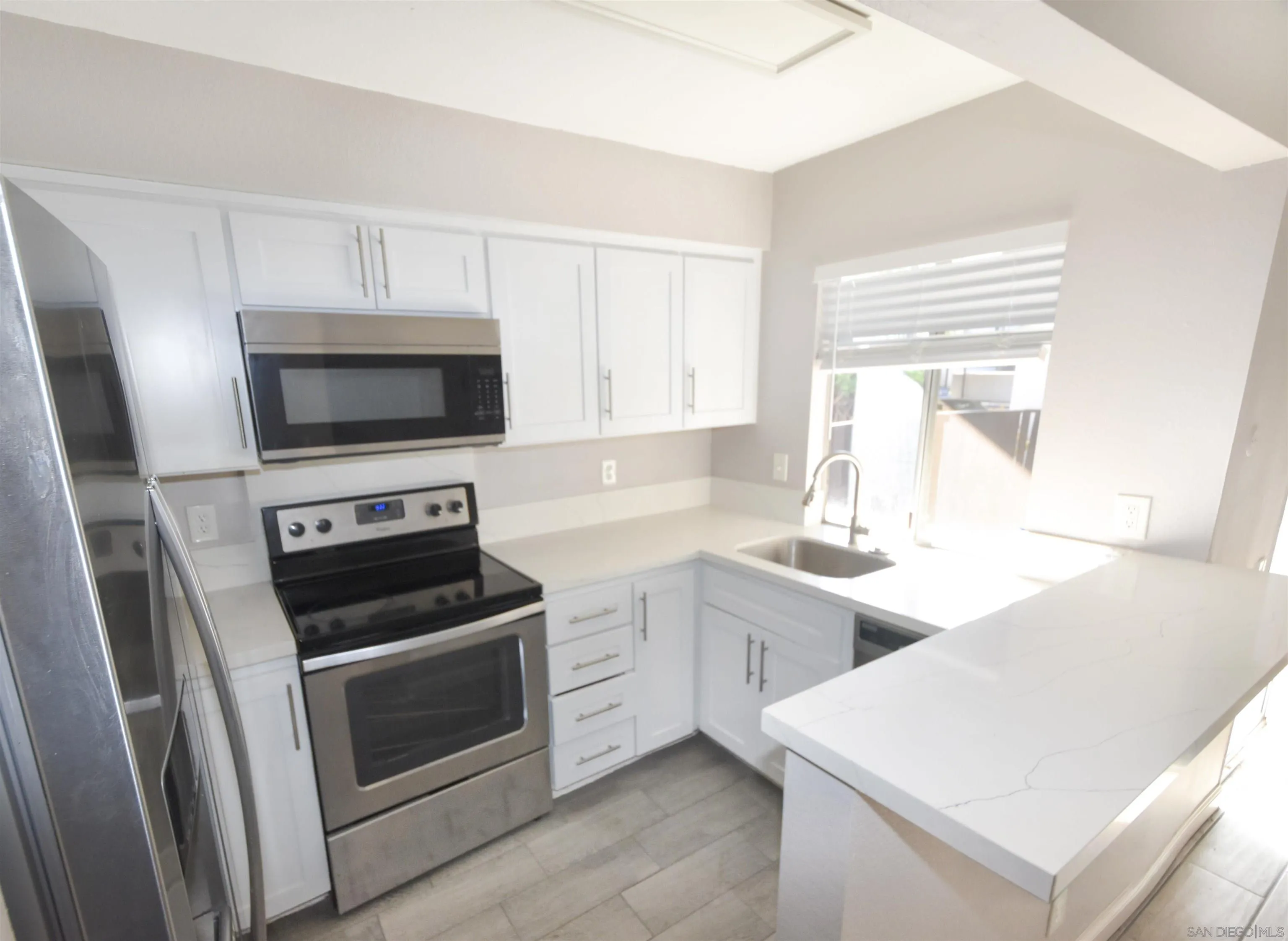 Photo #6: 250045290 Listing: Photo #6