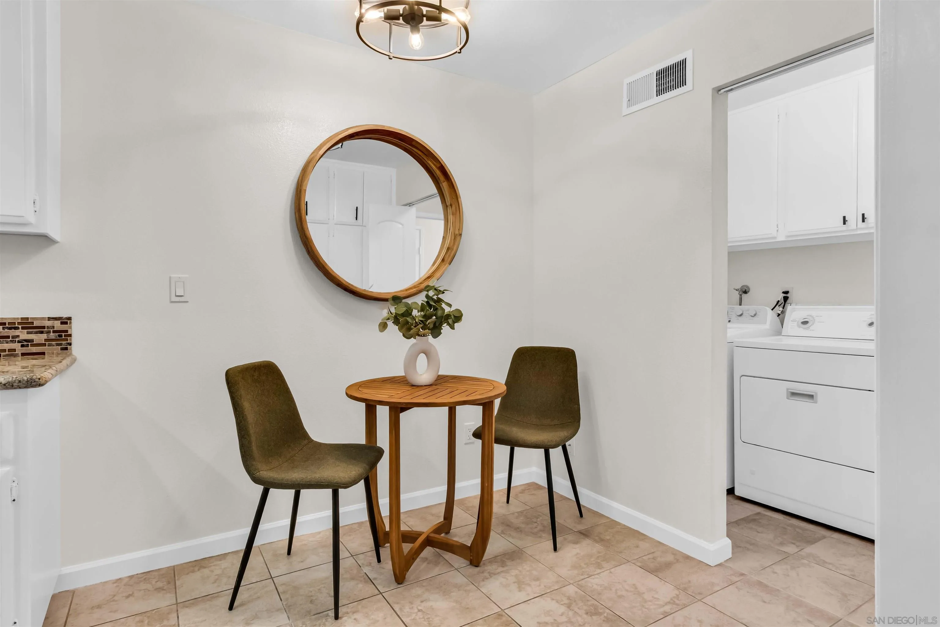 Photo #24: 250045299 Listing: Photo #24