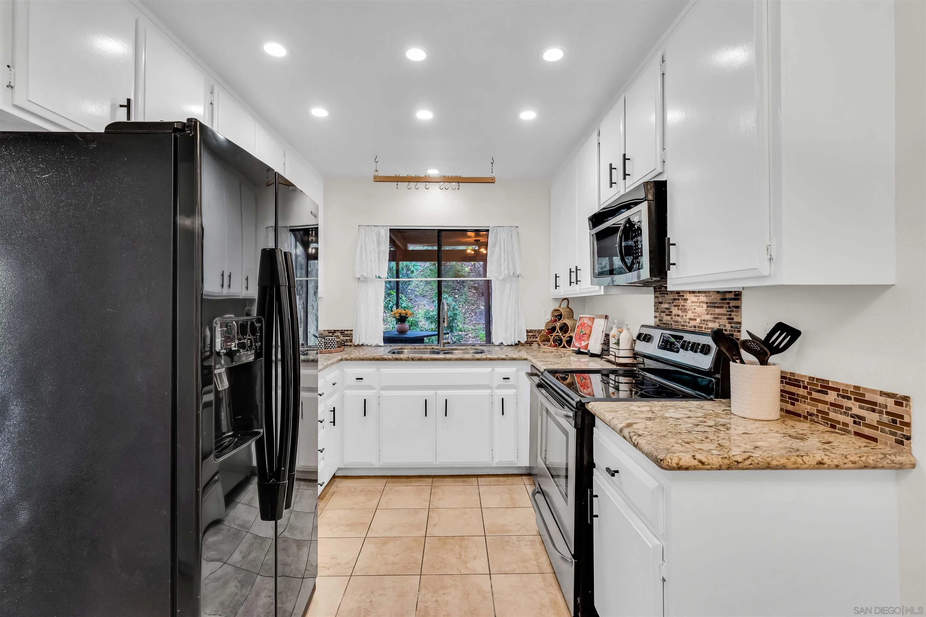 Photo #21: 250045299 Listing: Photo #21