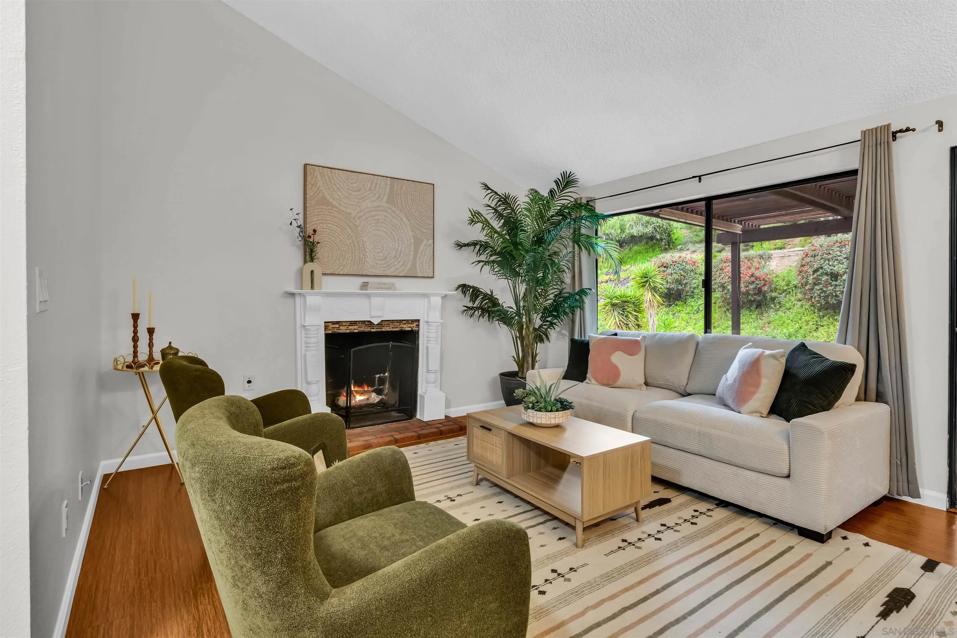 Photo #10: 250045299 Listing: Photo #10