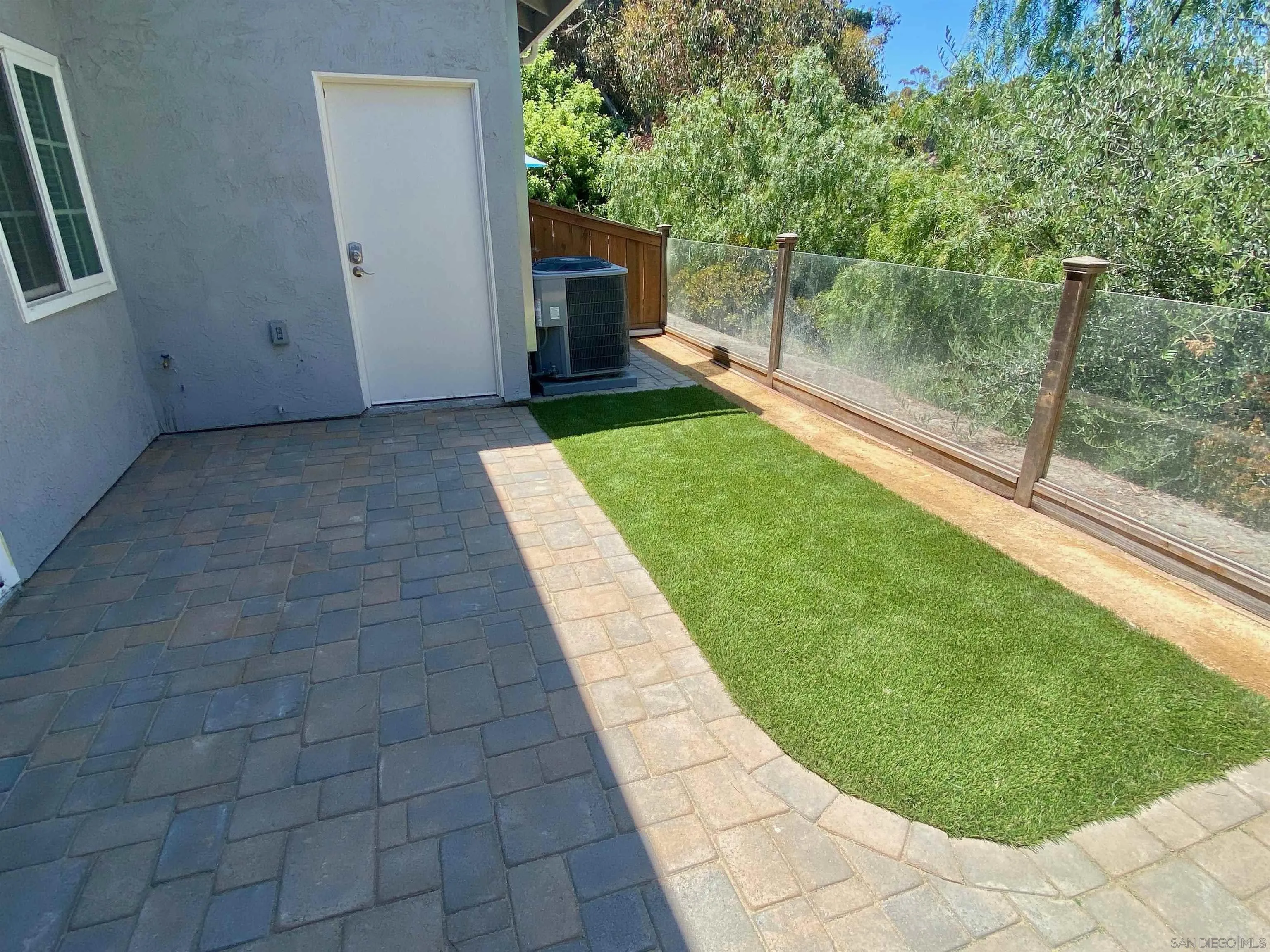 Photo #17: 250045314 Listing: Photo #17