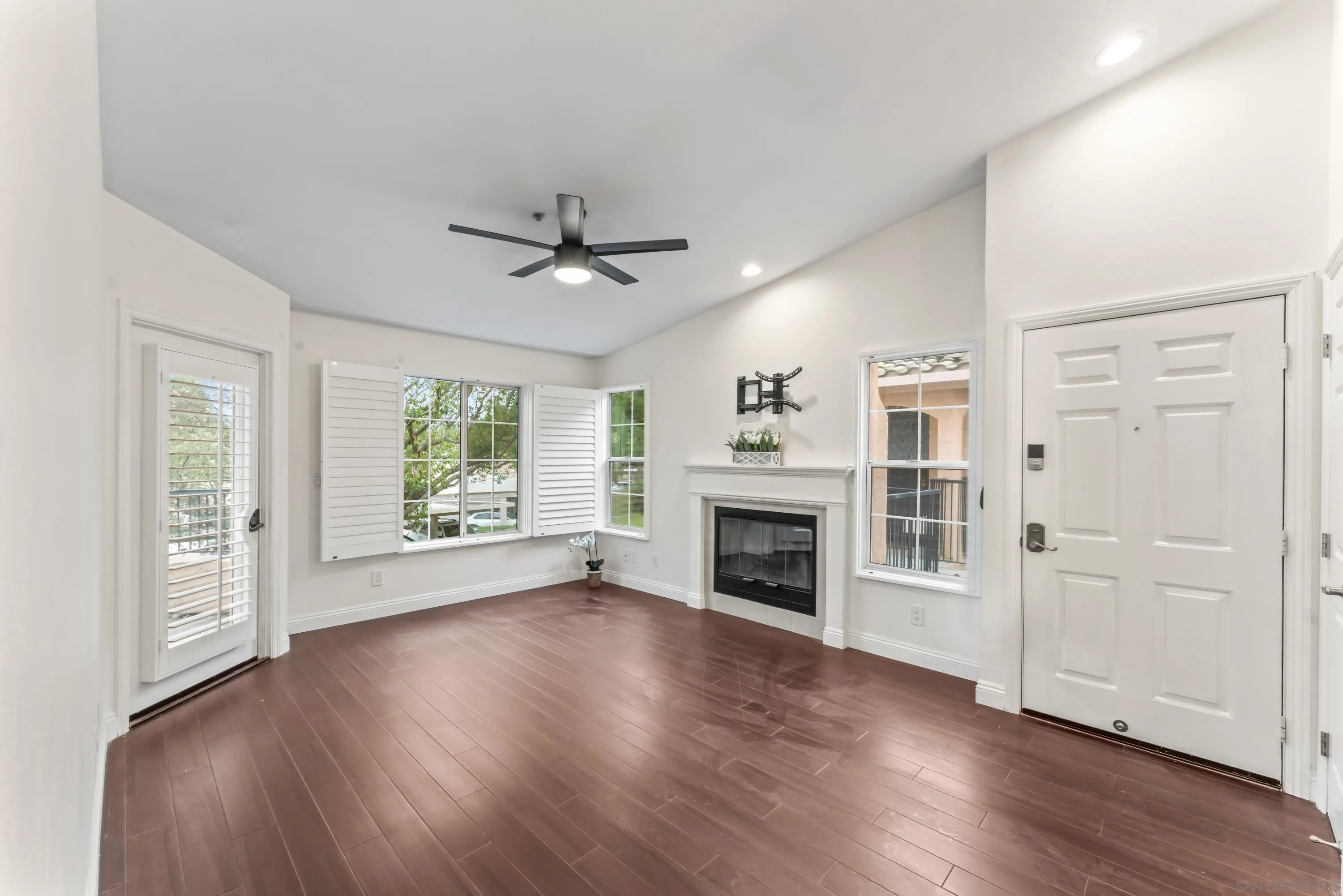 Photo #5: 250045337 Listing: Photo #5